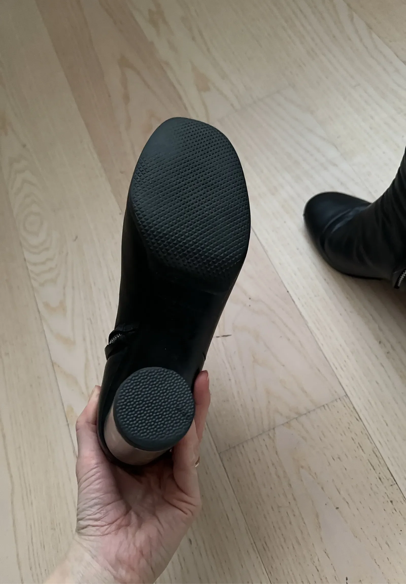 Acne Studios-skinnboots - Image 5