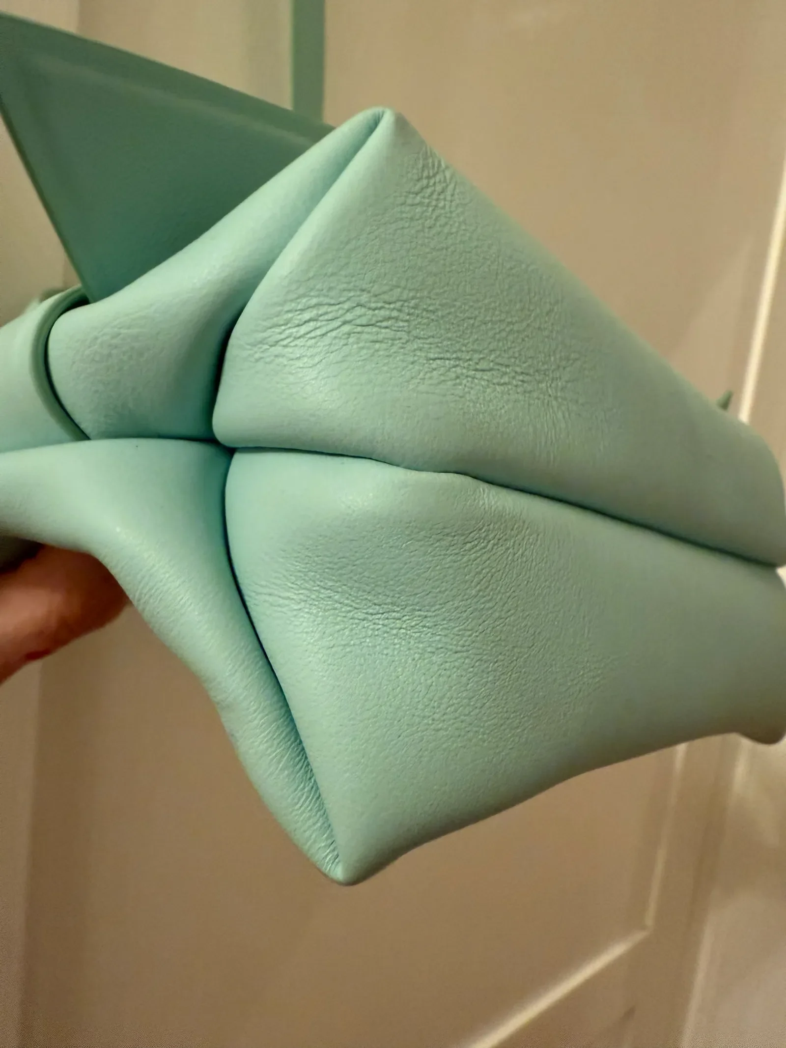 Acne Studios Musubi-skinnhandväska - Image 7