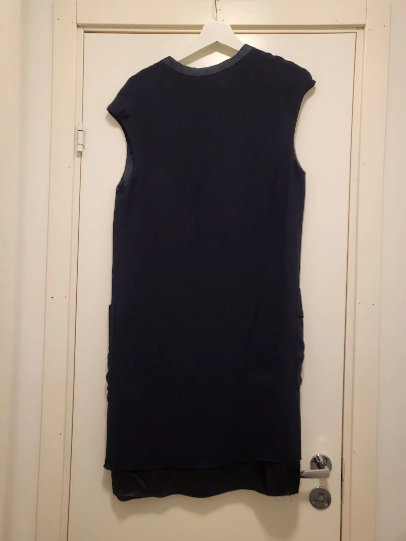 Acne Studios Palmer Crepe-klänning - Image 4