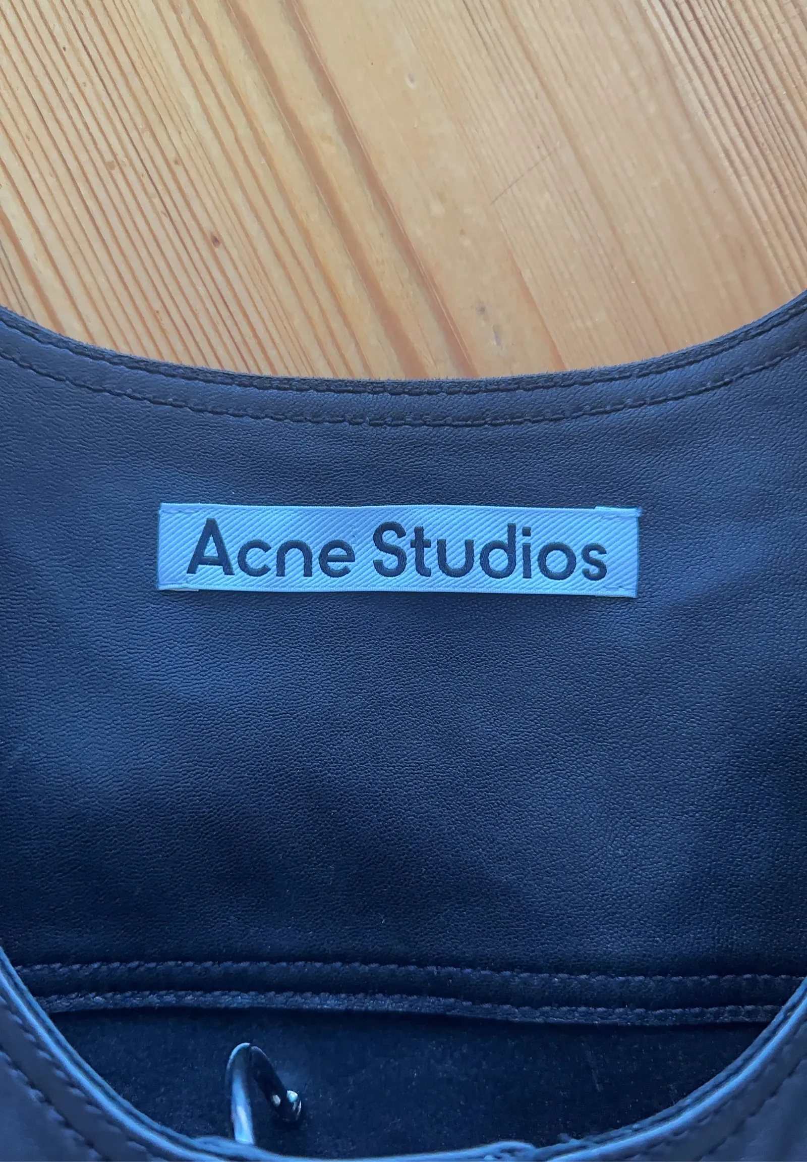 Acne Studios-skinnväst NWOT - Image 2