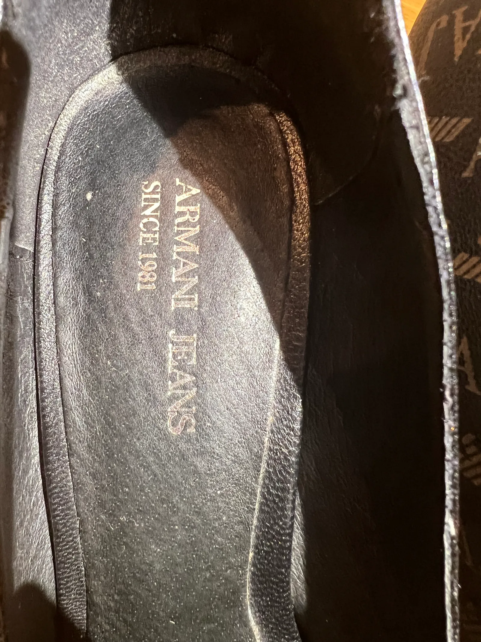 Armani-skinnklackar - Image 2