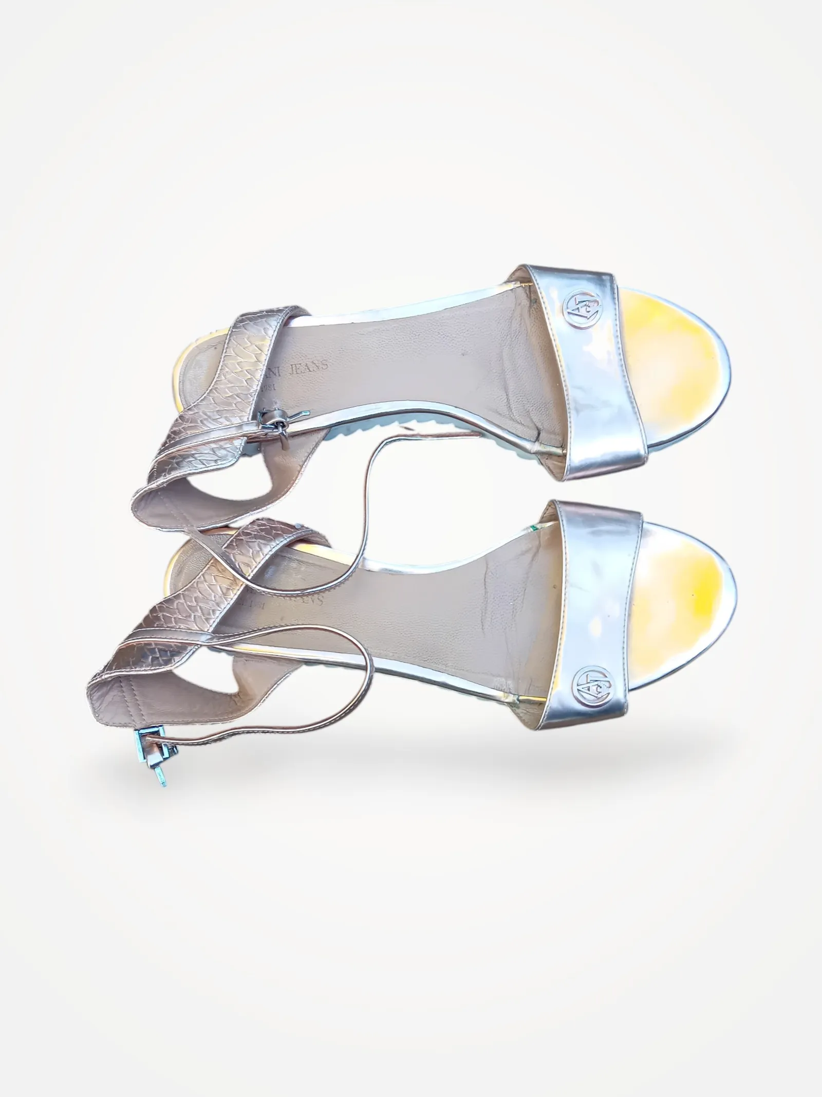 Armani-sandaler