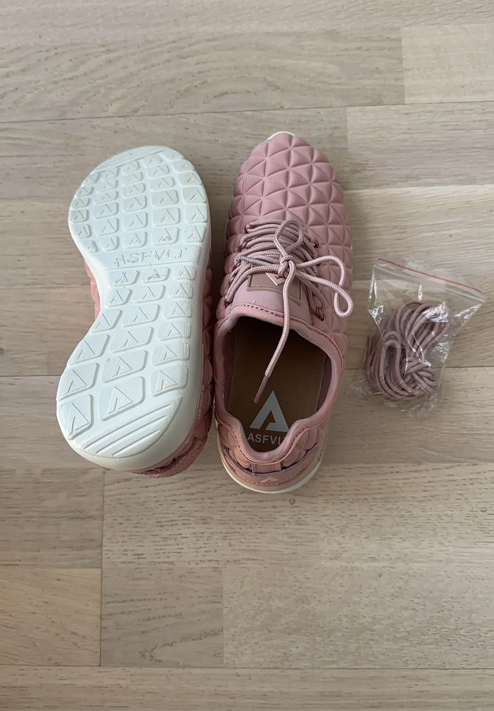 Asfvlt-sneakers NWOT - Image 2