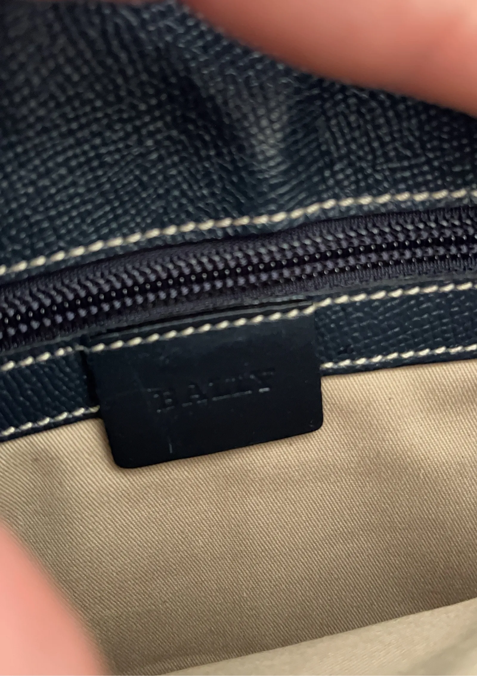 Bally-skinnaxelremsväska - Image 6