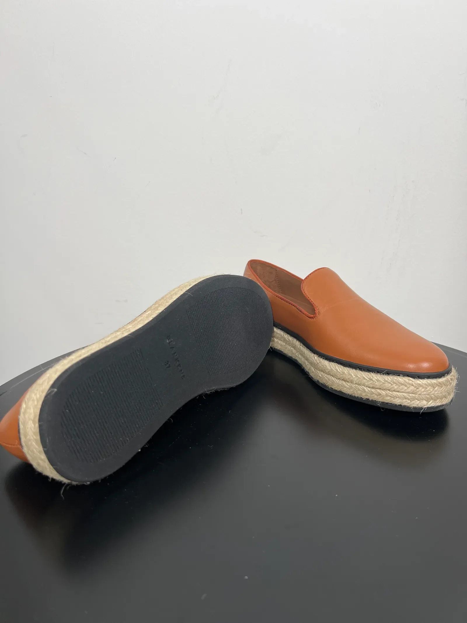 Blankens The Capri Brown-skinnloafers NWOT - Image 4