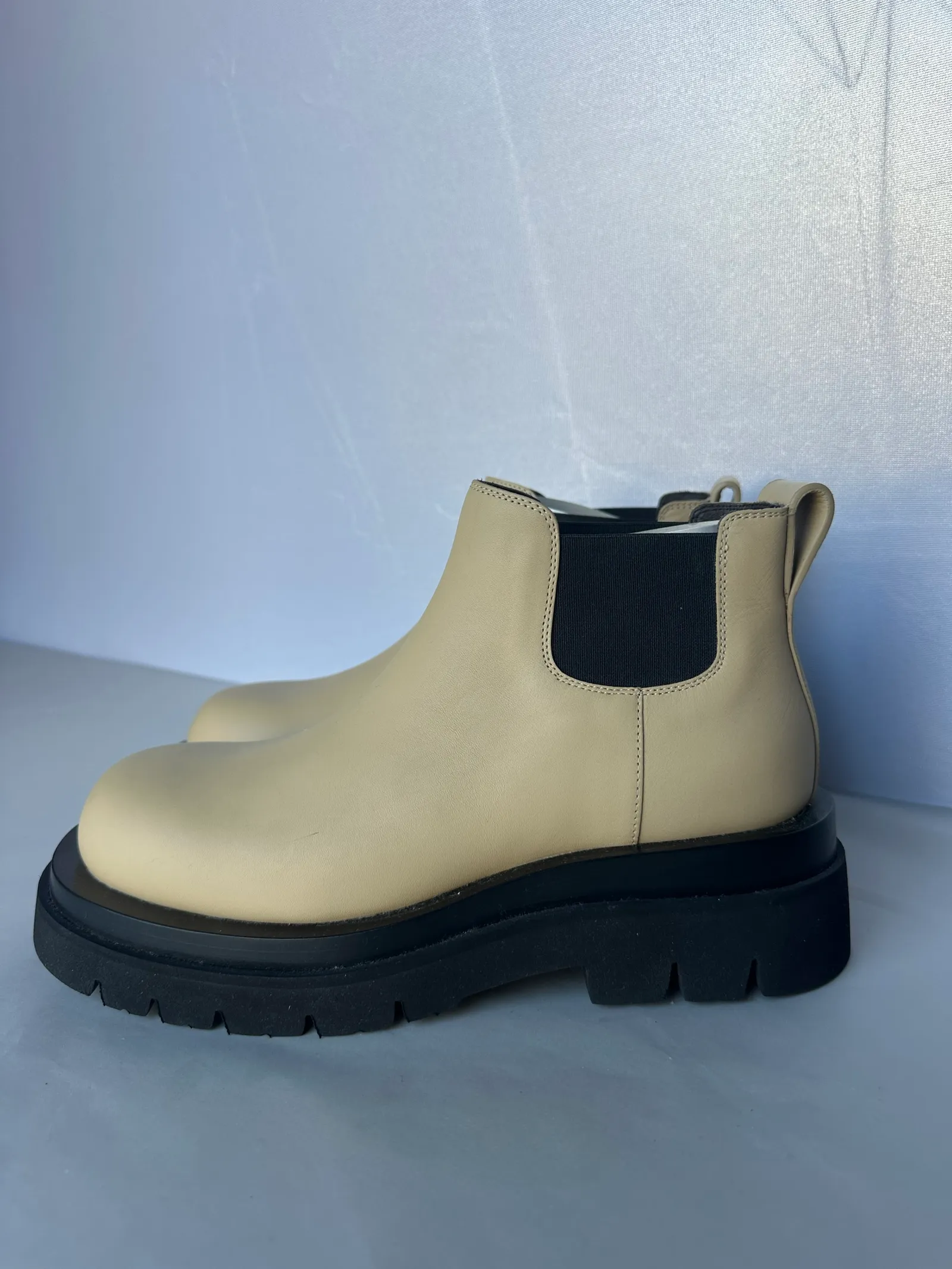Bottega Veneta-skinnboots NWOT - Image 5