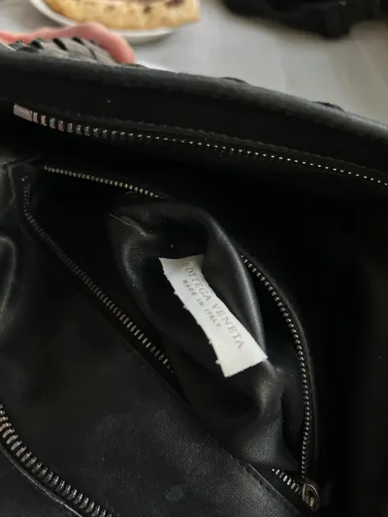Bottega Veneta Twist Leather-skinnhandväska - Image 6
