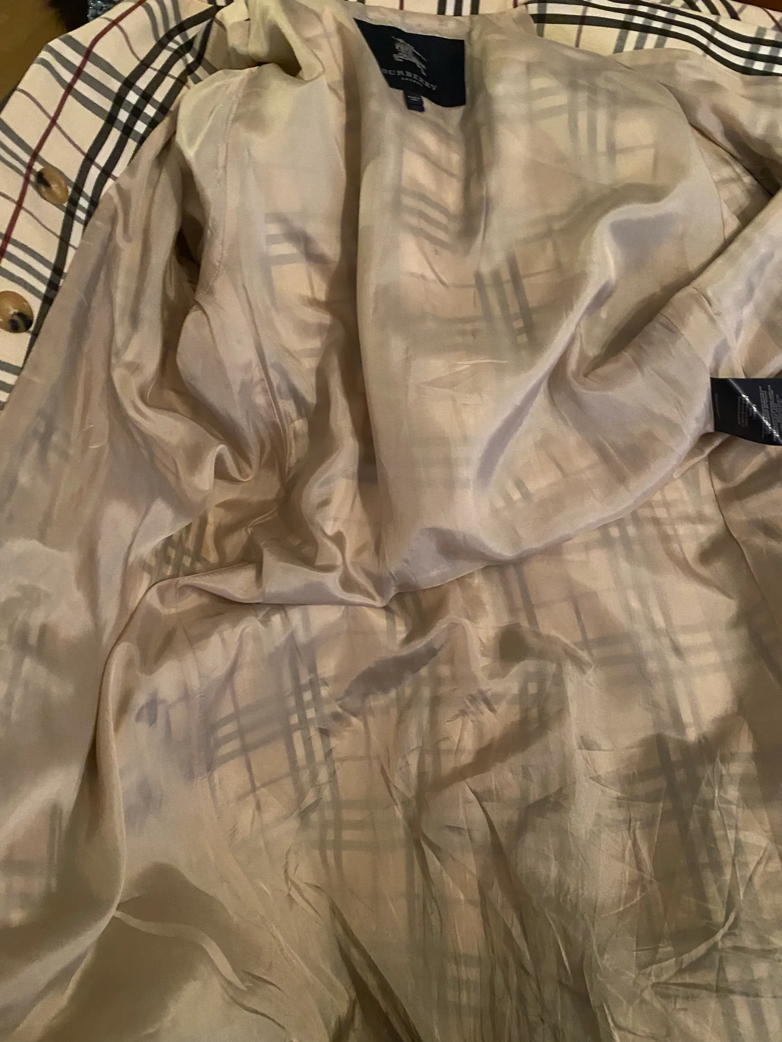 Burberry-trenchcoat - Image 8