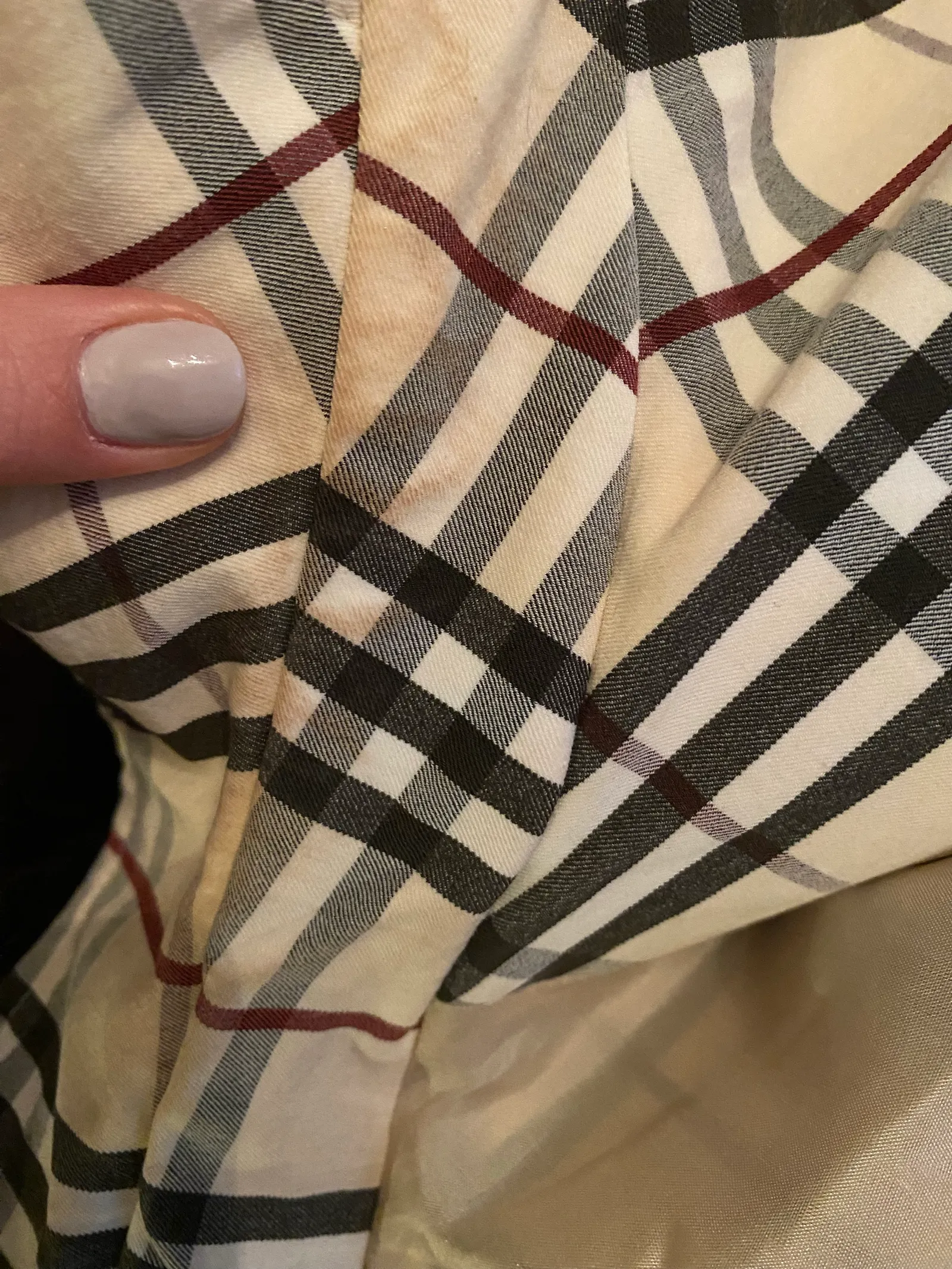 Burberry-trenchcoat - Image 9