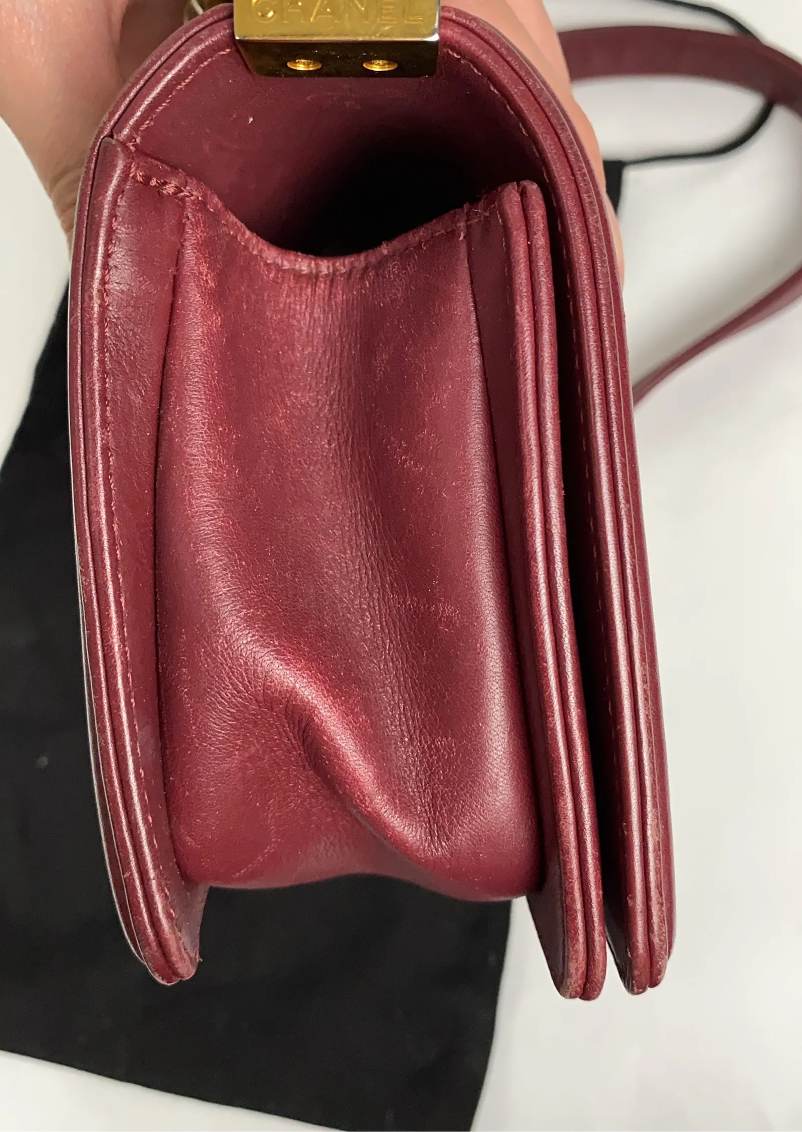 Chanel-skinnaxelremsväska - Image 11