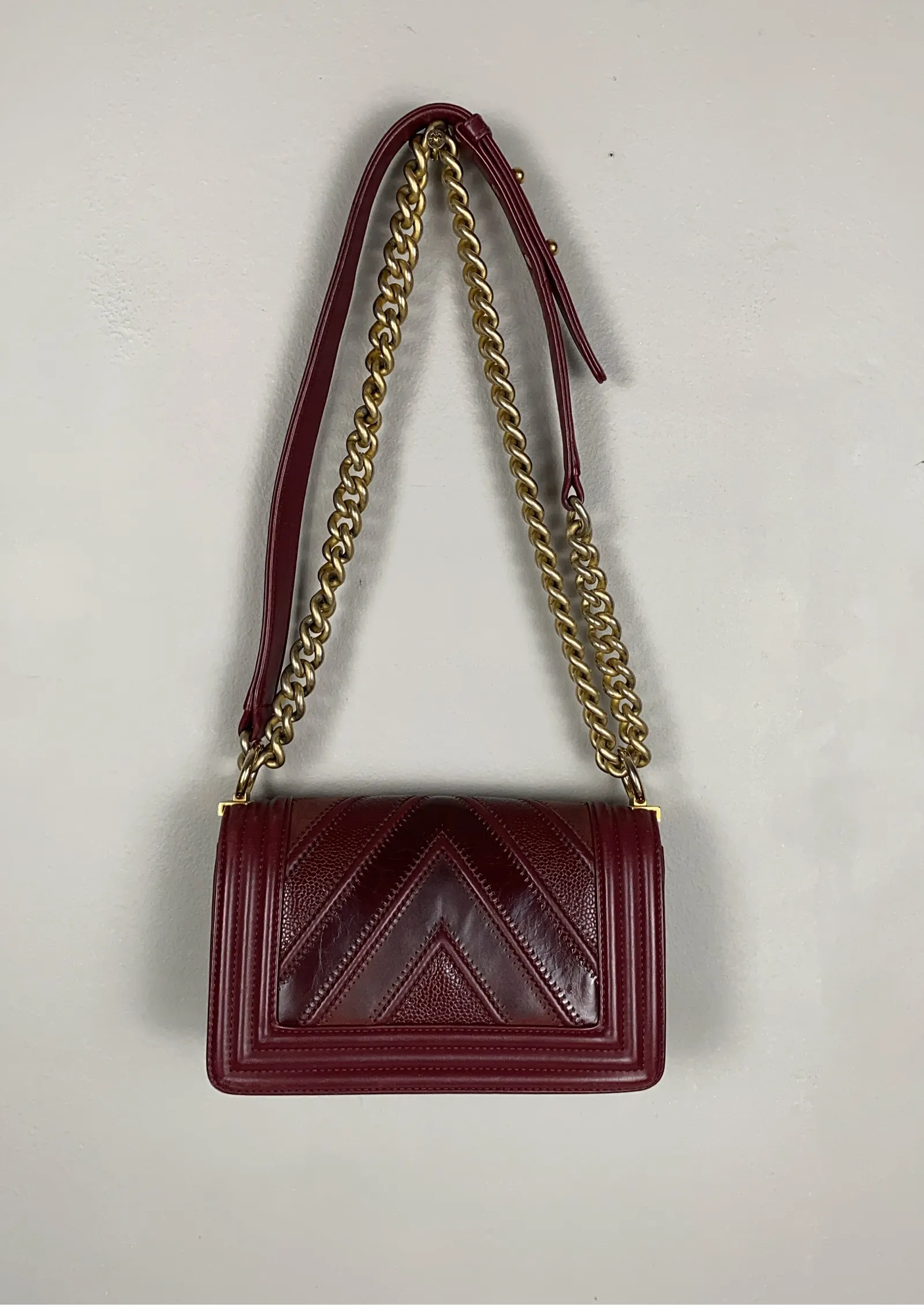 Chanel-skinnaxelremsväska - Image 3