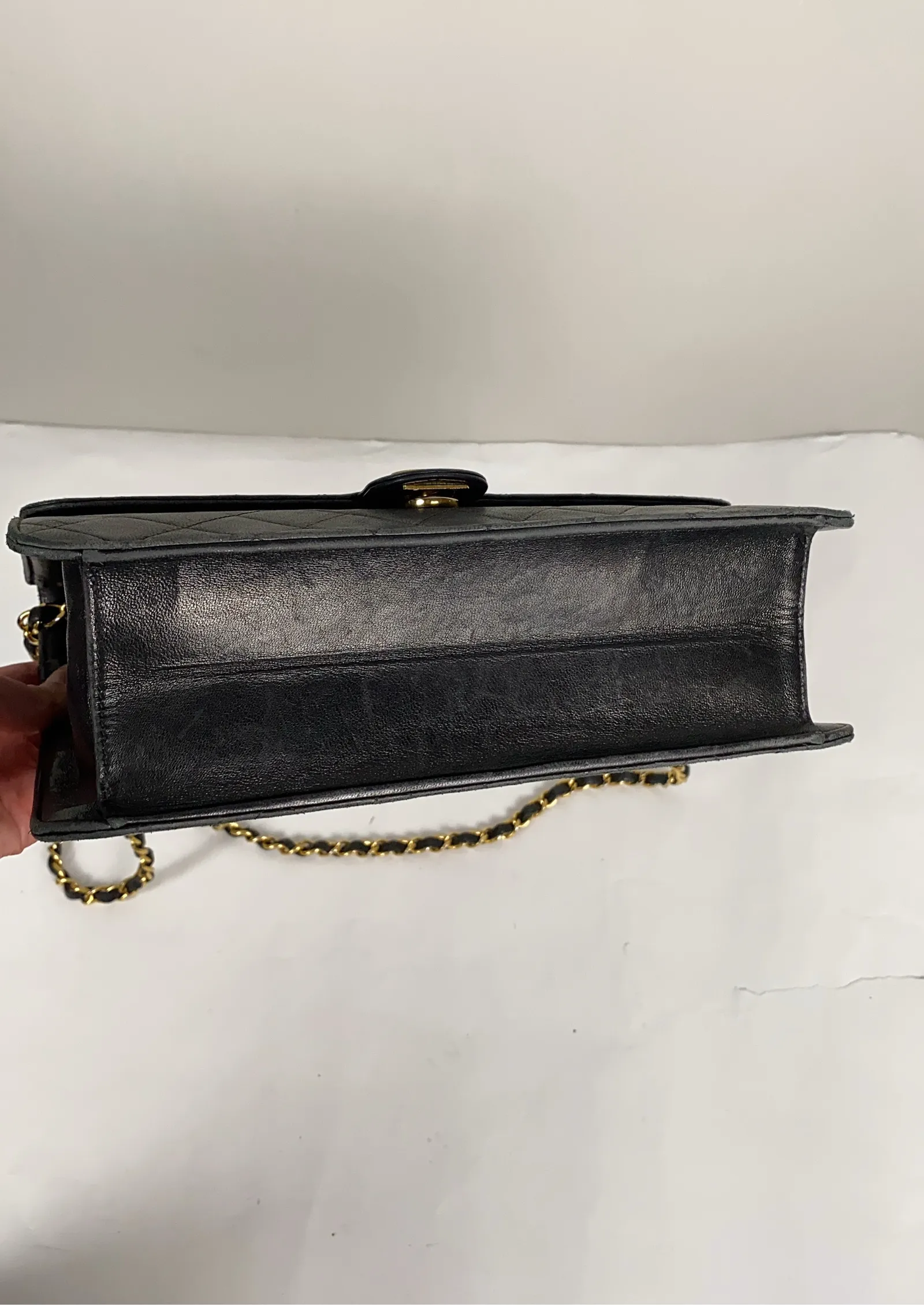 Chanel-skinnaxelremsväska - Image 5