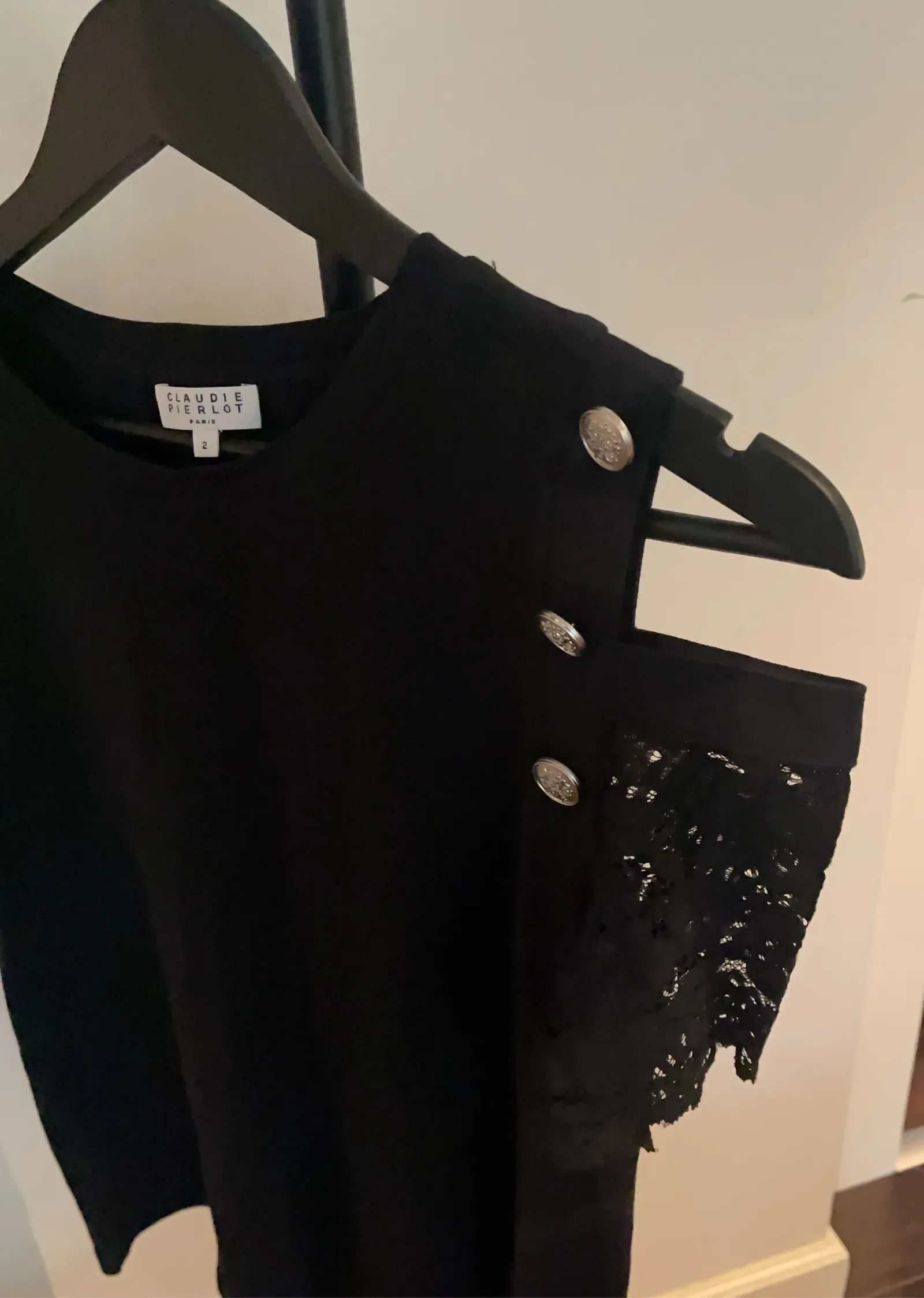 Claudie Pierlot Beautiful With Buttons-topp NWOT - Image 3