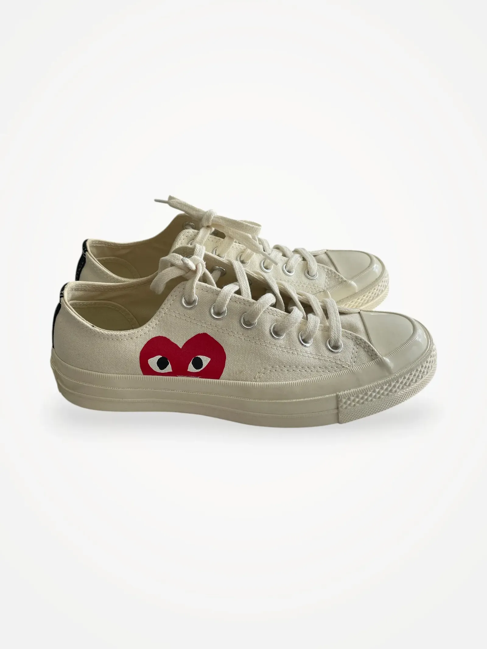 Converse-sneakers NWOT