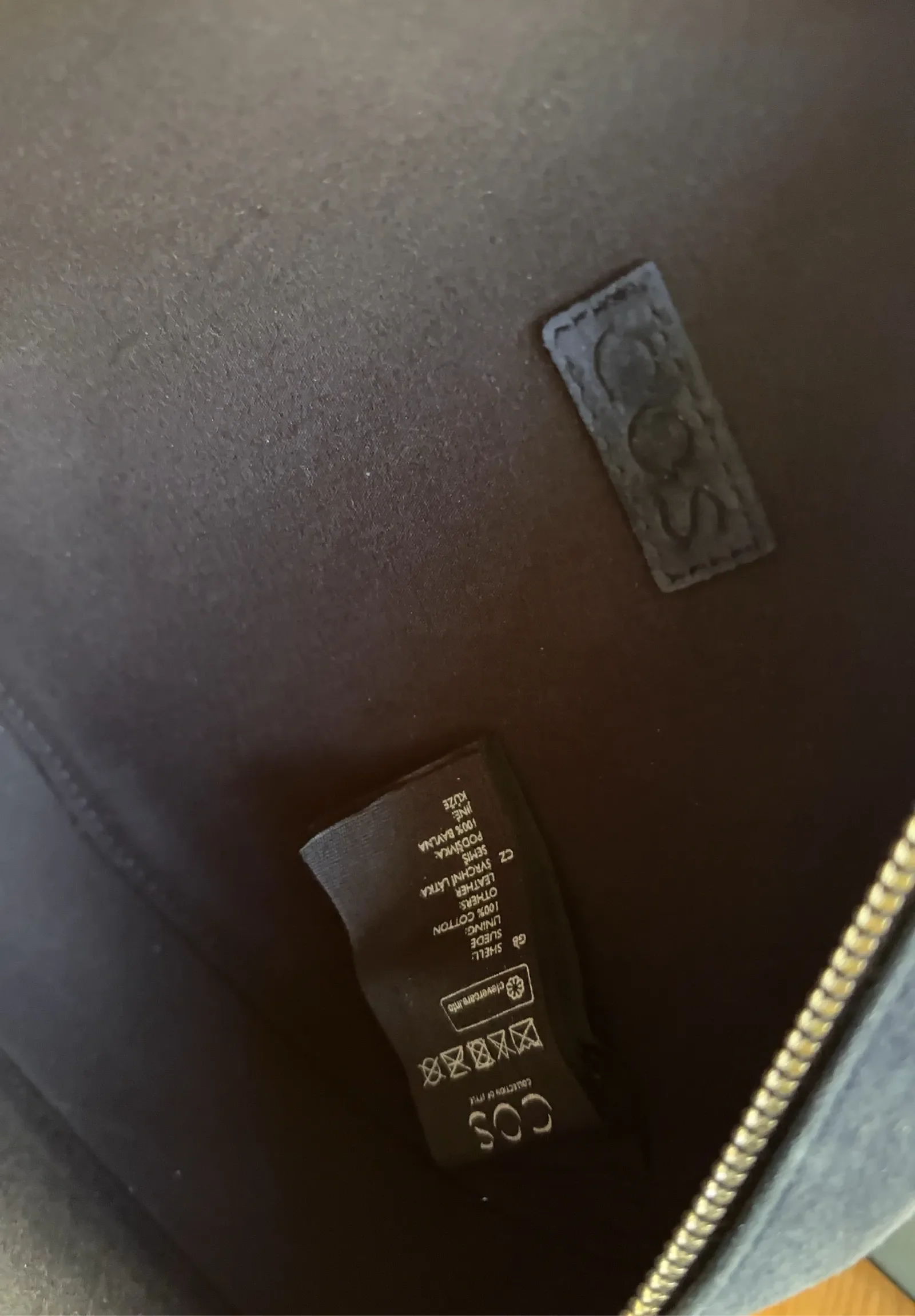 Cos Circle Suede-axelremsväska NWOT - Image 3