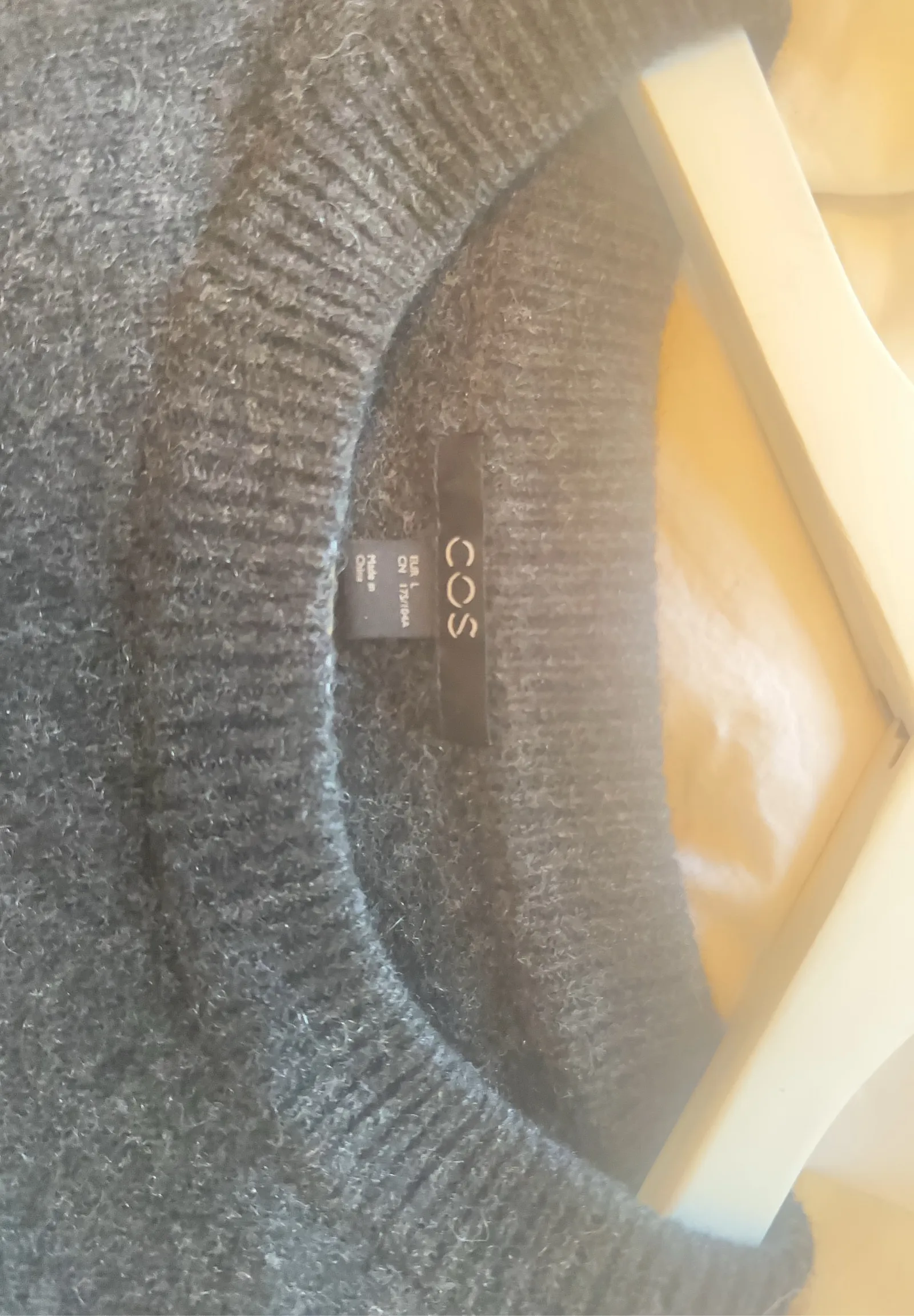 Cos Crew Fit-kashmirblus - Image 2