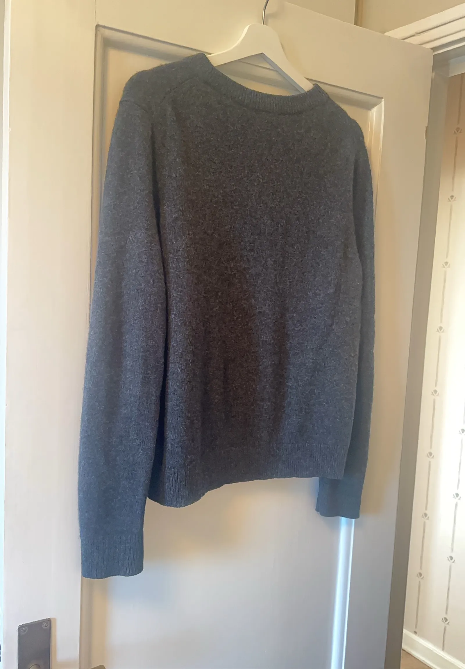 Cos Crew Fit-kashmirblus - Image 4