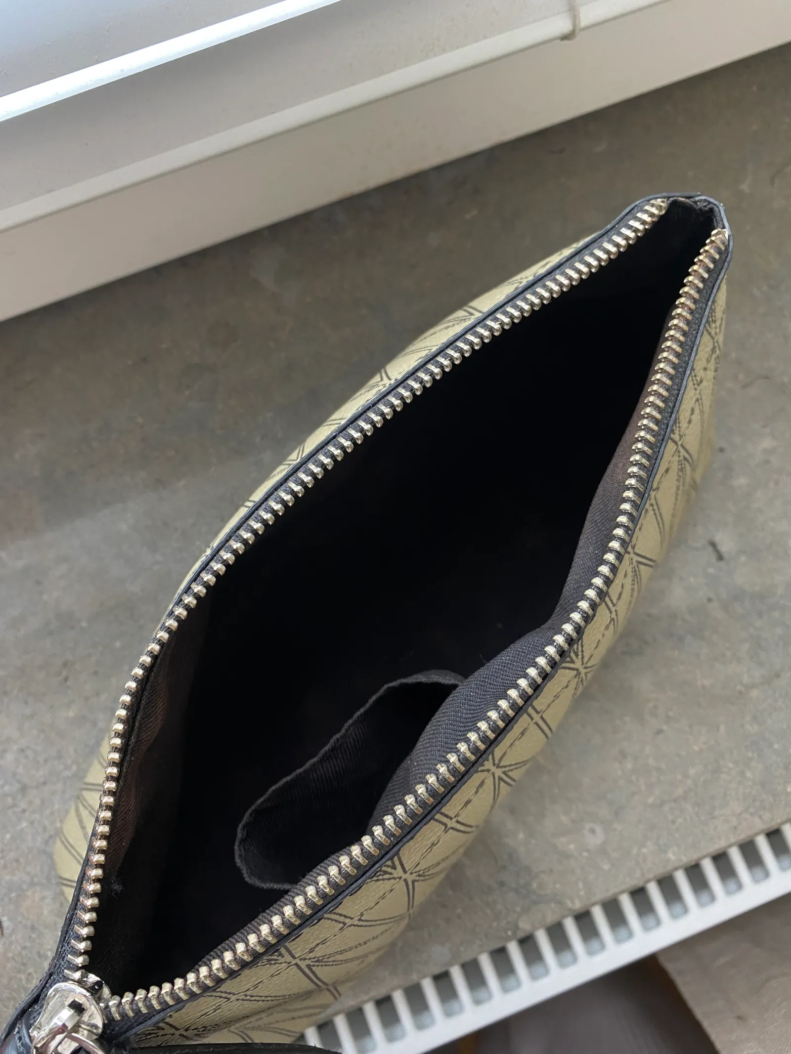 Dagmar-kuvertväska NWOT - Image 4