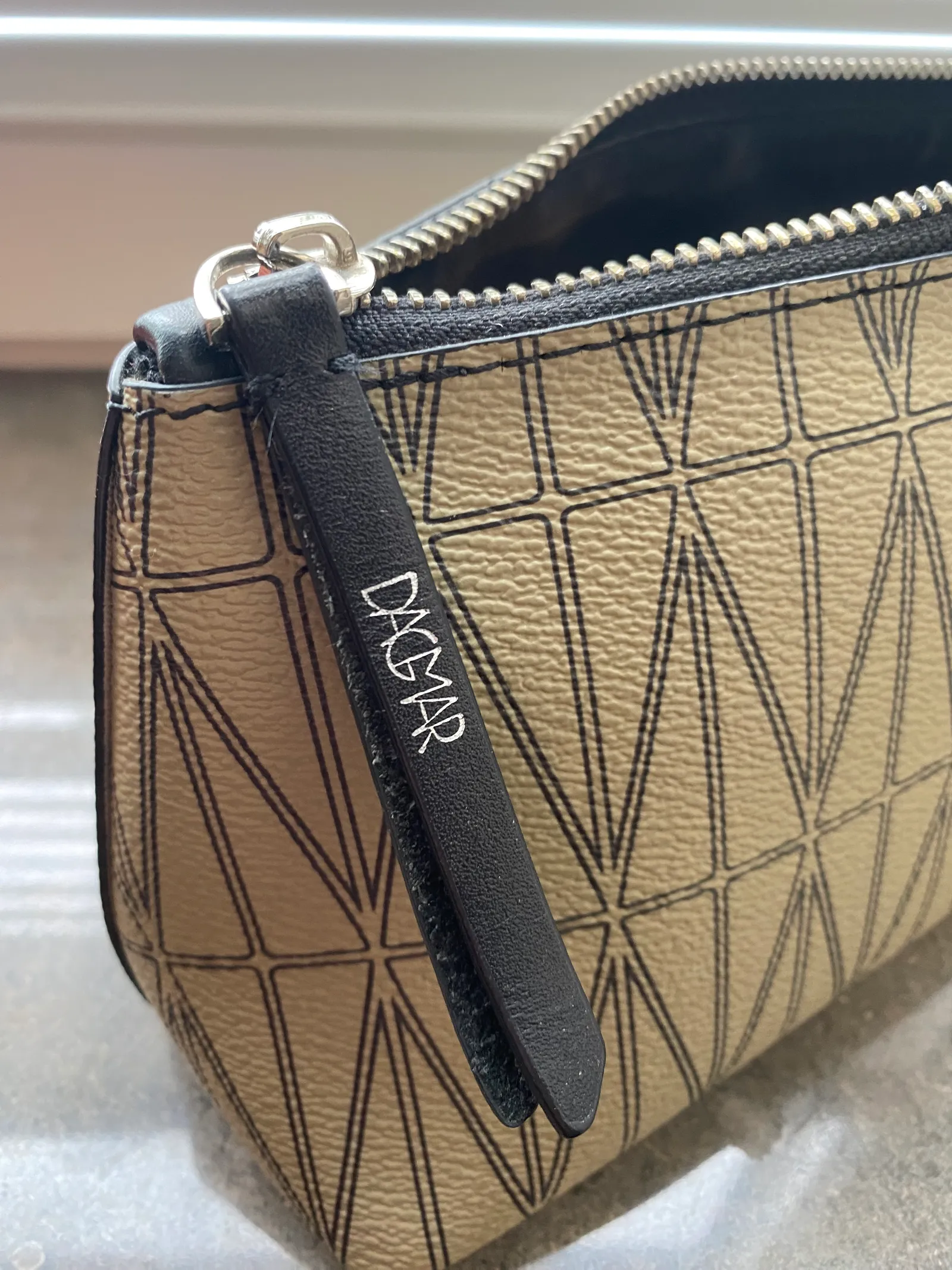 Dagmar-kuvertväska NWOT - Image 5