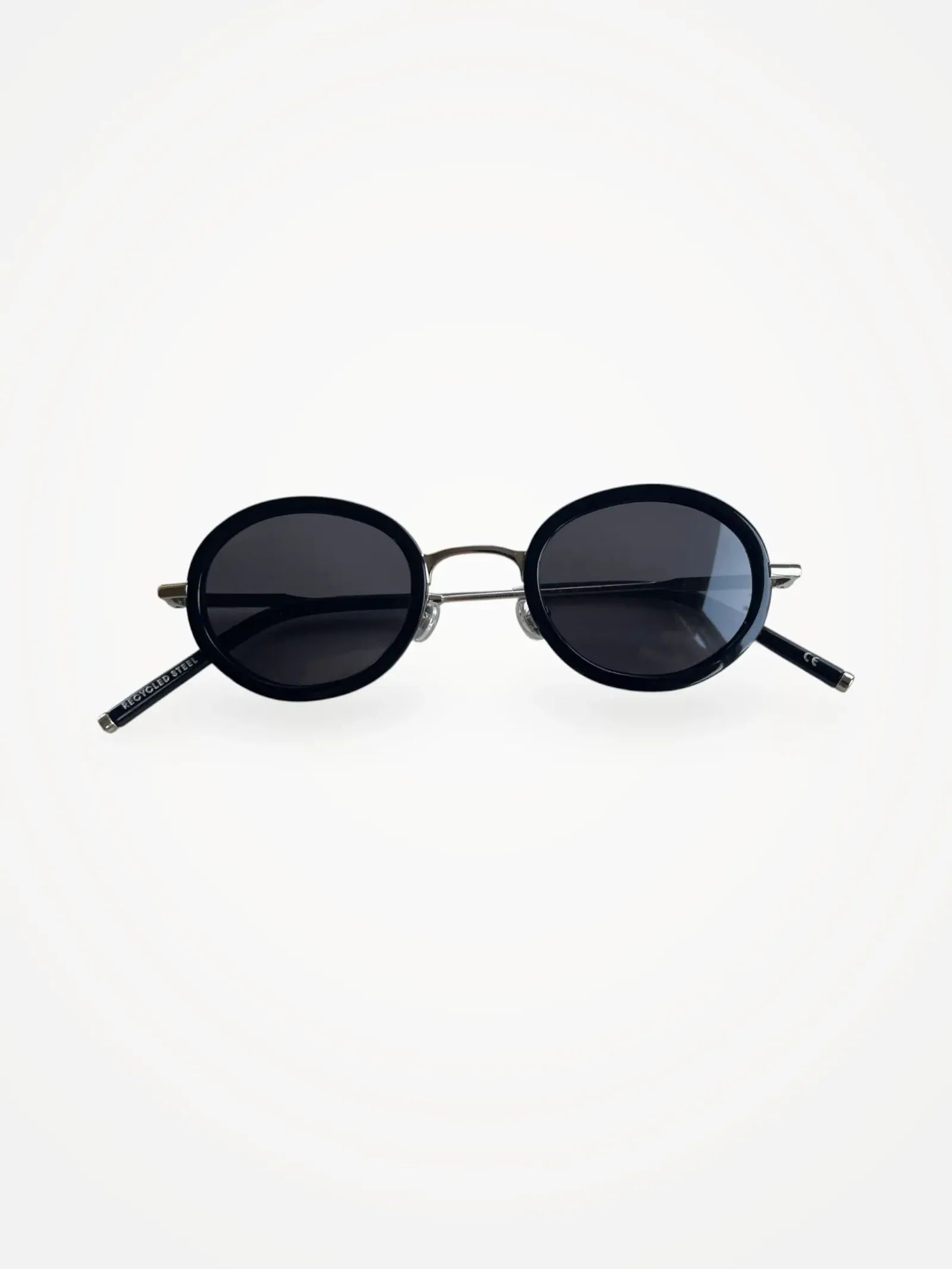 Dagmar Round Sunglasses Black-solglasögon - Image 2