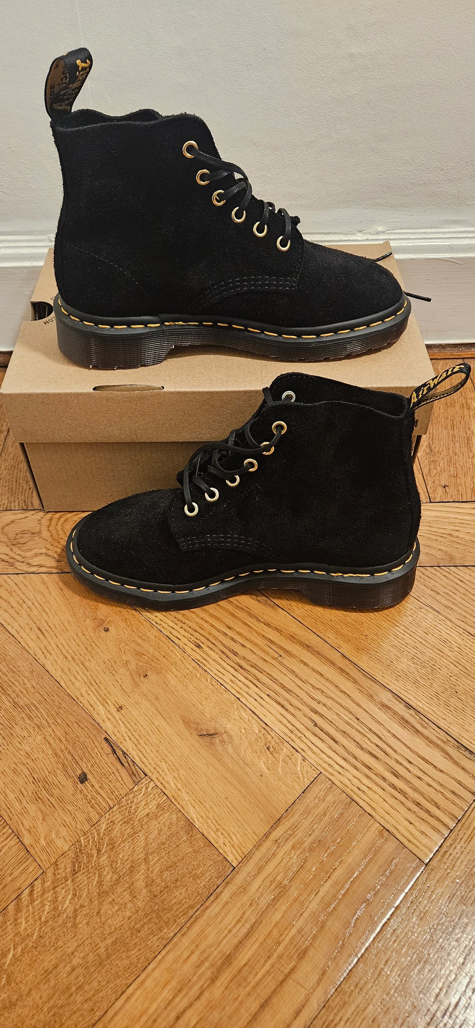 Dr. Martens-skinnboots NWT - Image 2