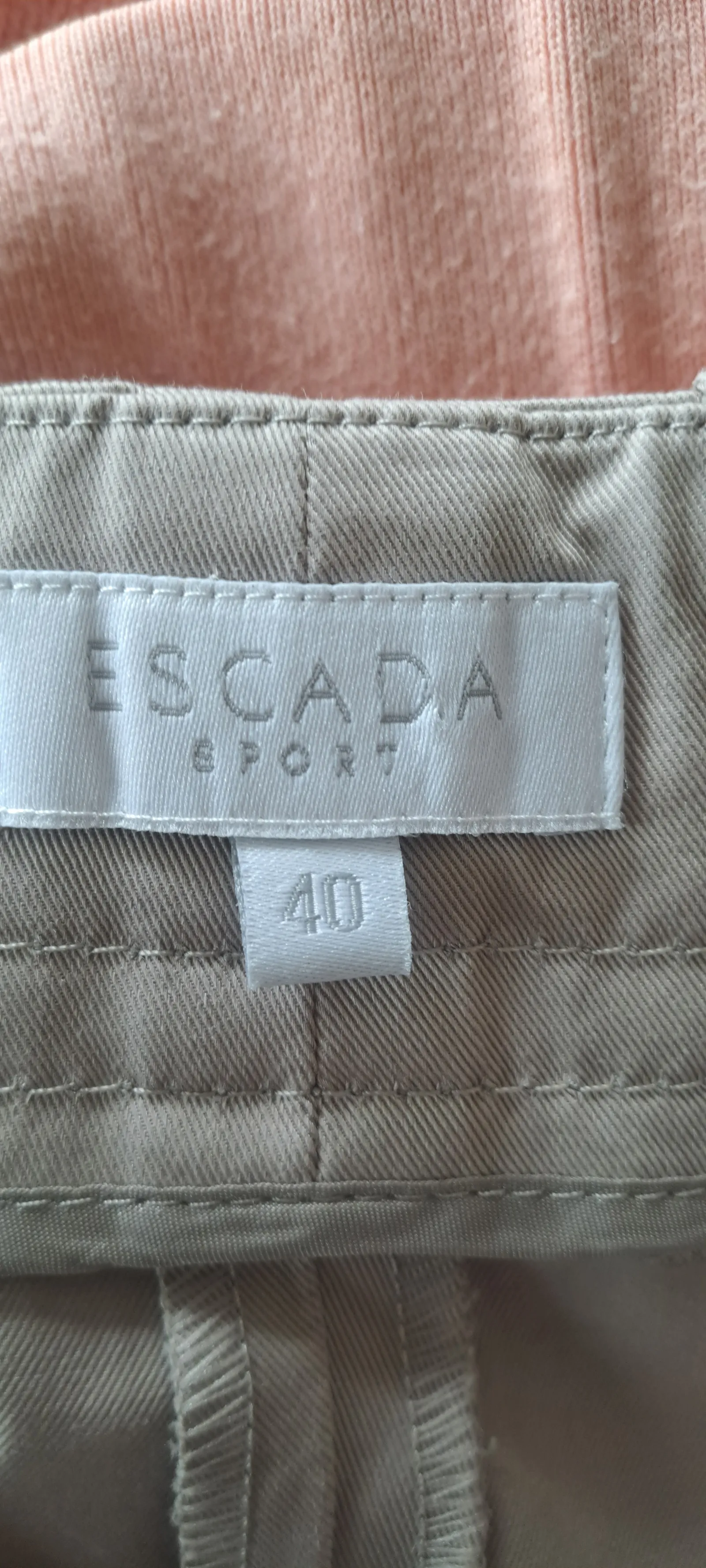 Escada-fritidsbyxor NWOT - Image 2