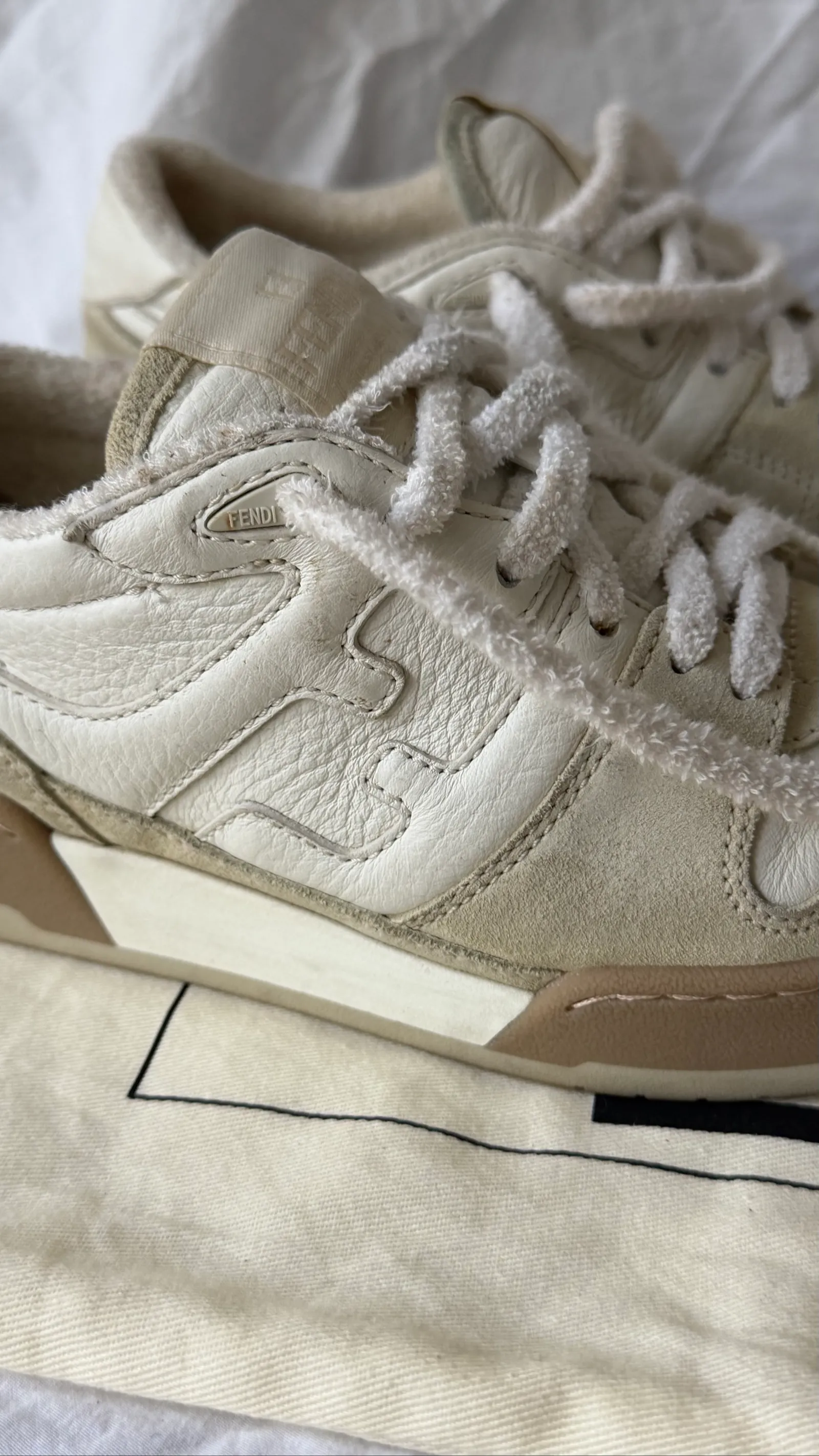 Fendi Match-skinnsneakers - Image 4