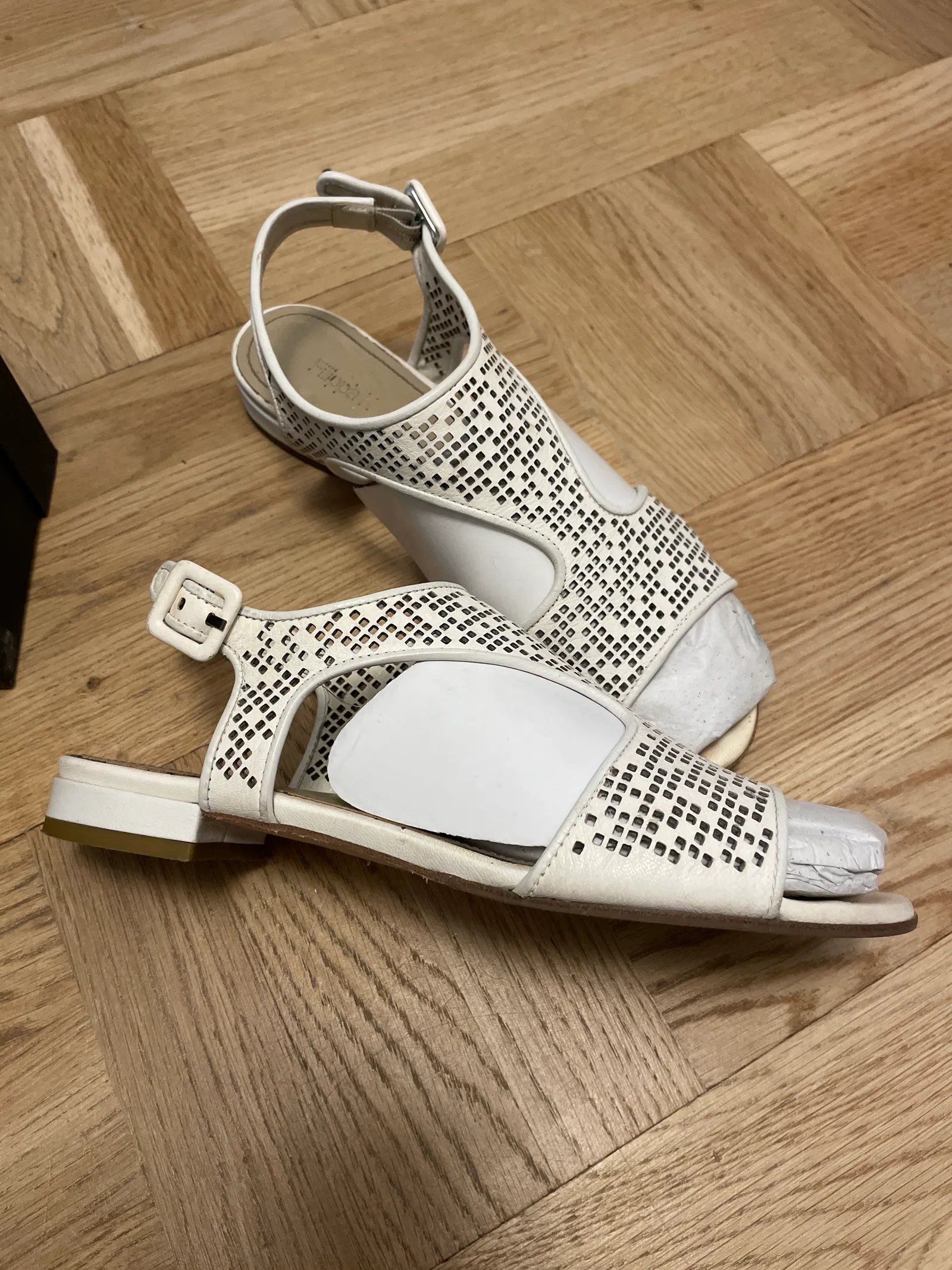 Filippa K Elsy-skinnsandaler - Image 5