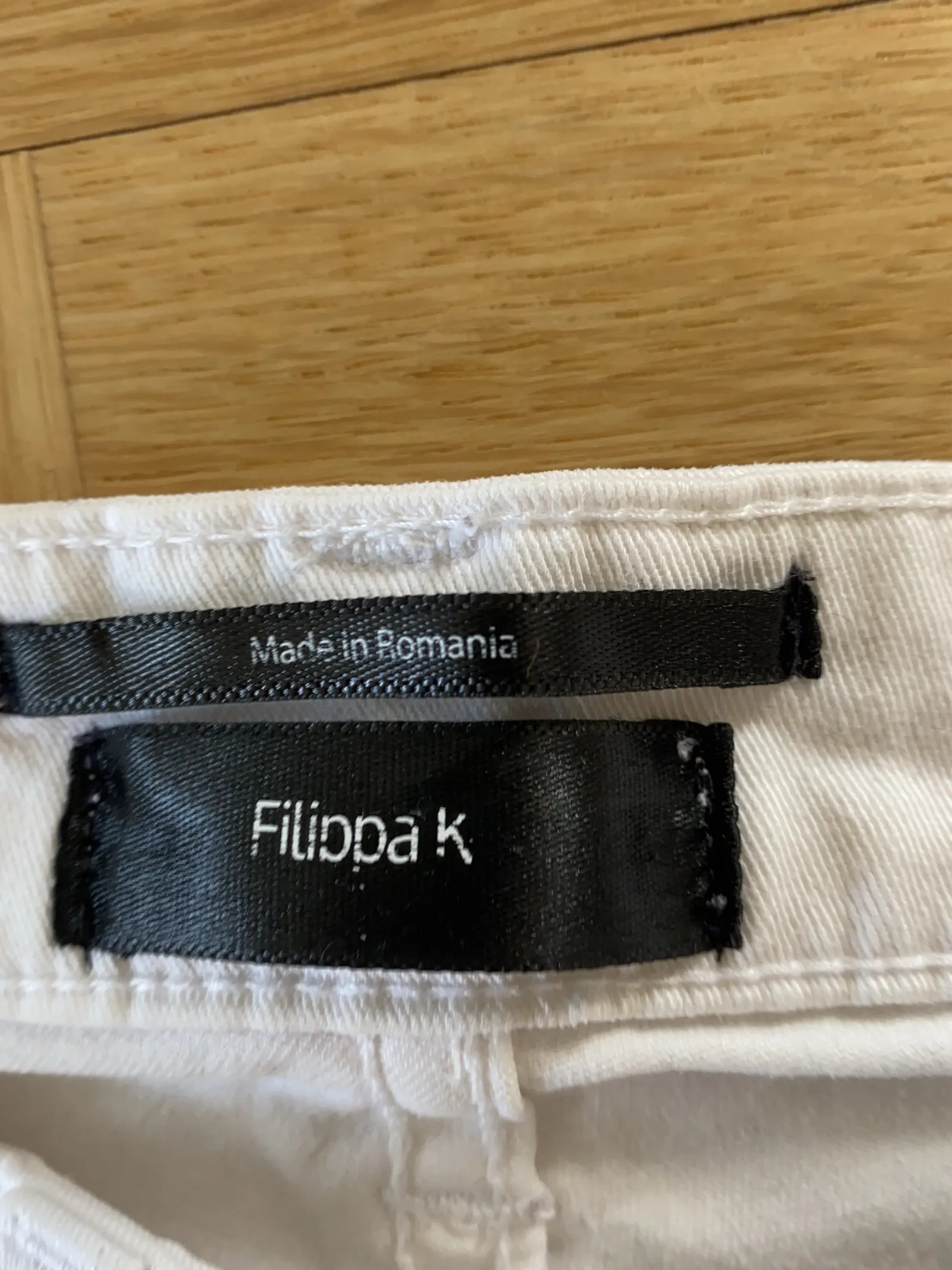 Filippa K Niki Crop Teill White-jeans - Image 2