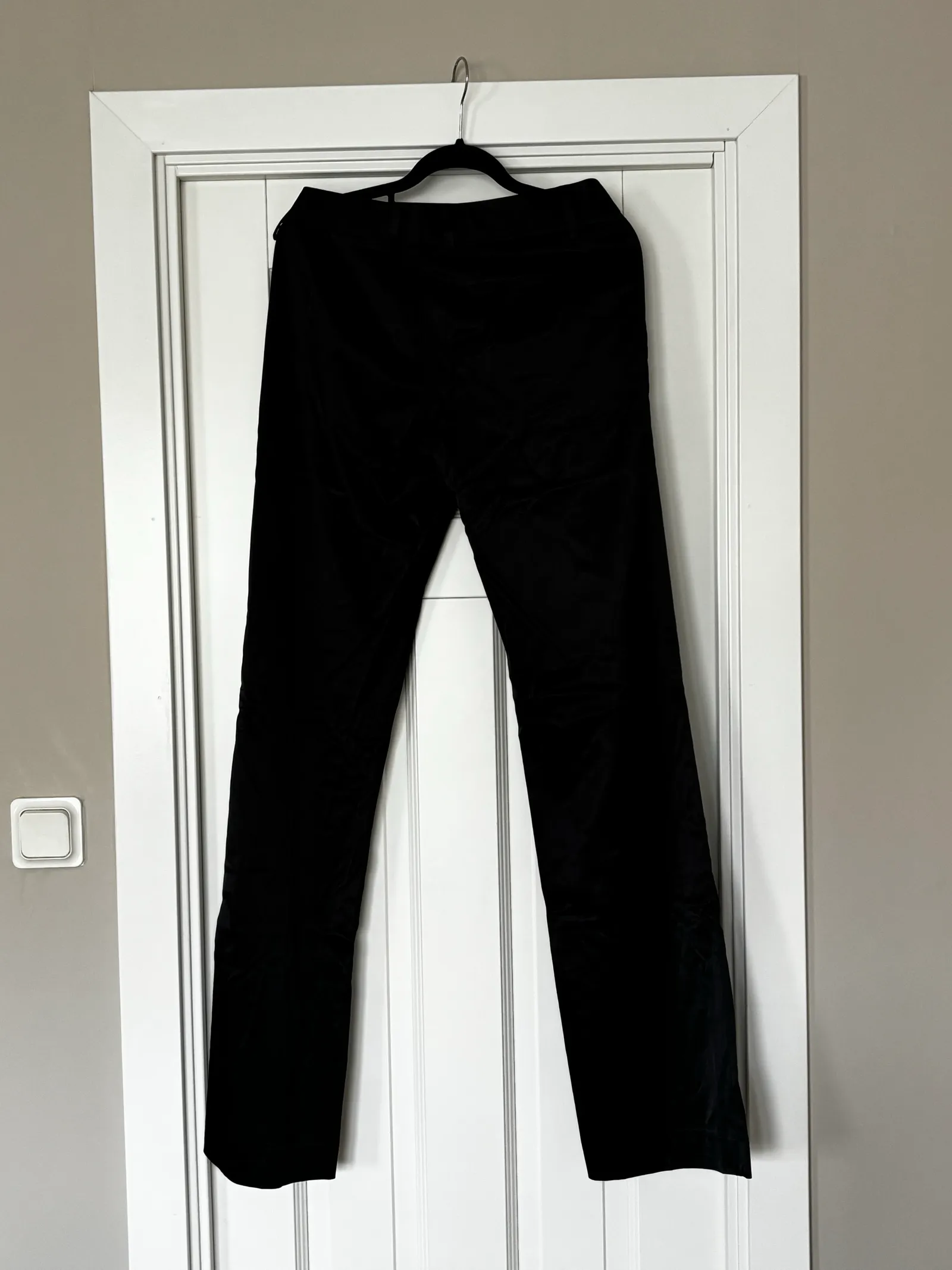 Filippa K Satin-byxor NWOT - Image 4
