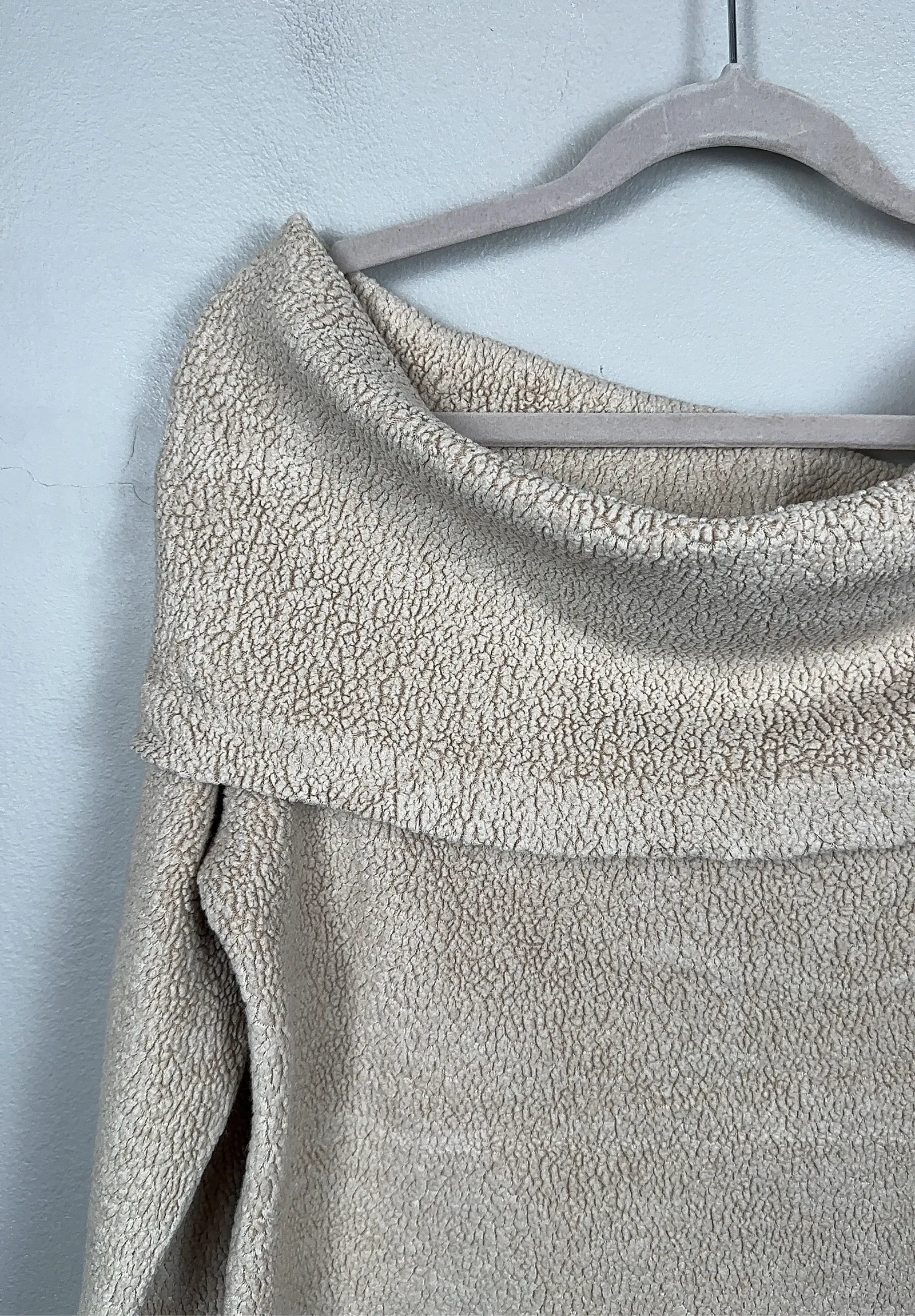Filippa K Texture Jersey Off Shoulder-tröja - Image 5