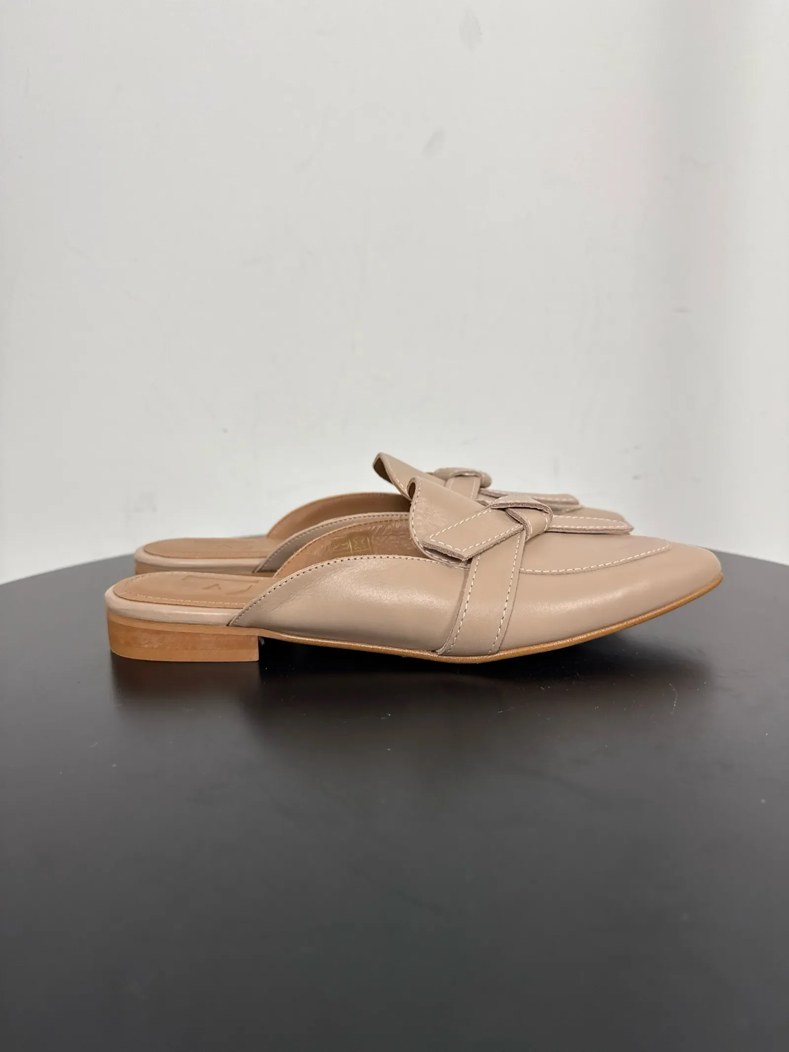 Flattered Anina Sand Leather-skinnloafers - Image 6