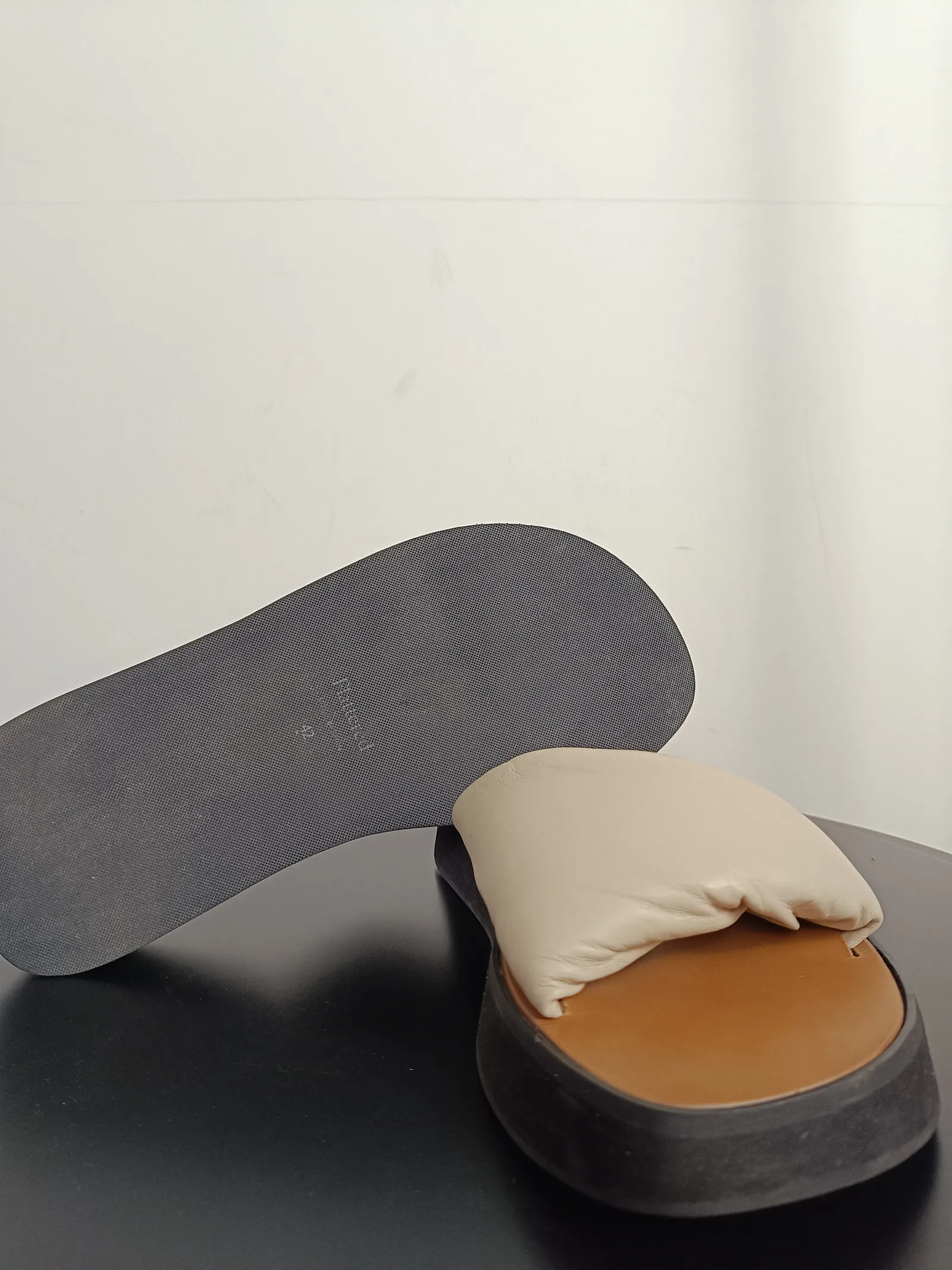 Flattered Bea Leather Cream-sandaler NWOT - Image 3