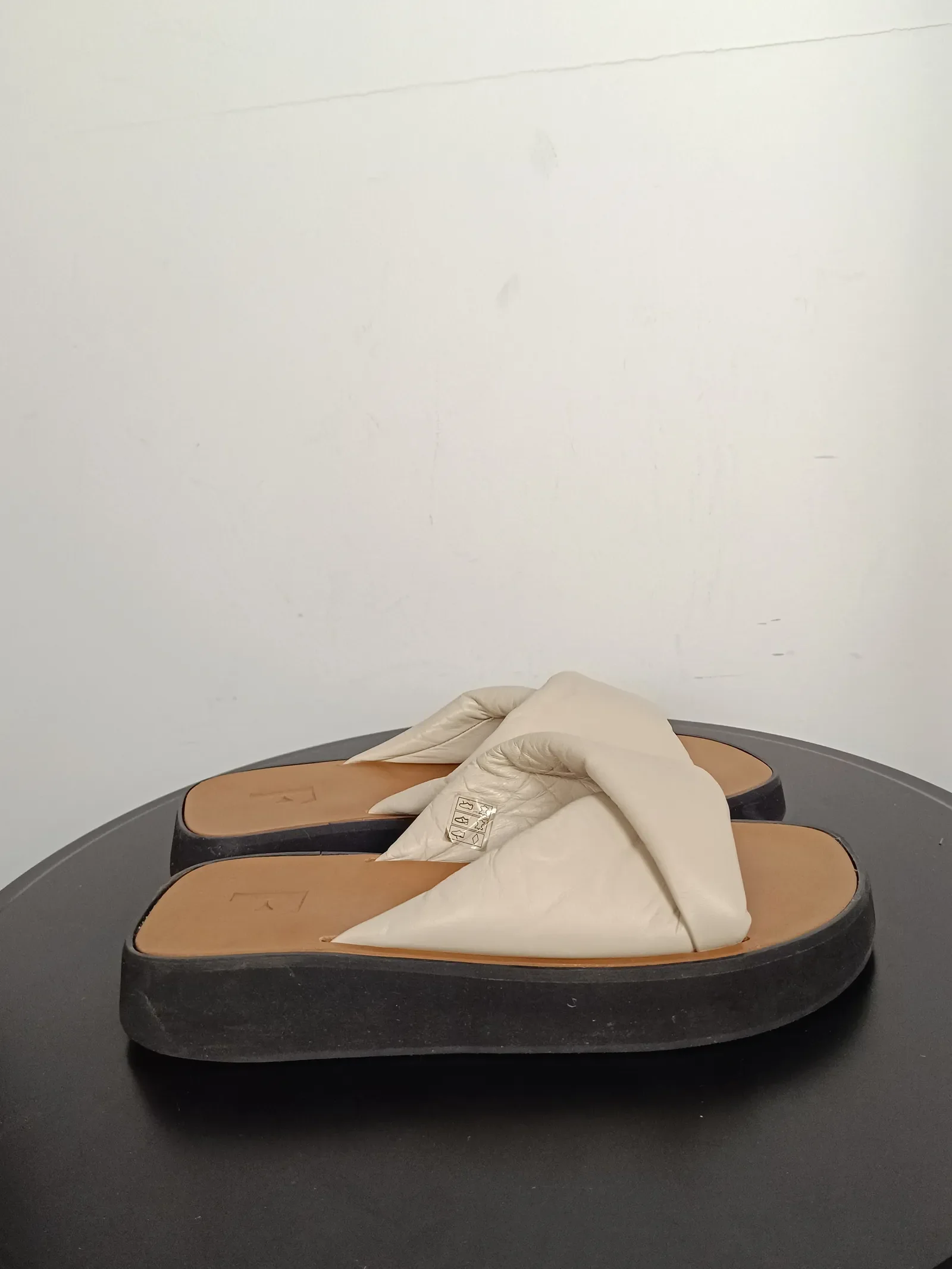 Flattered Bea Leather Cream-sandaler NWOT - Image 6