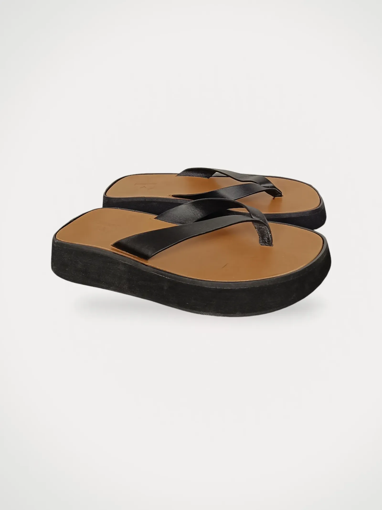 Flattered Brooke black leather-skinnflip-flops - Image 2