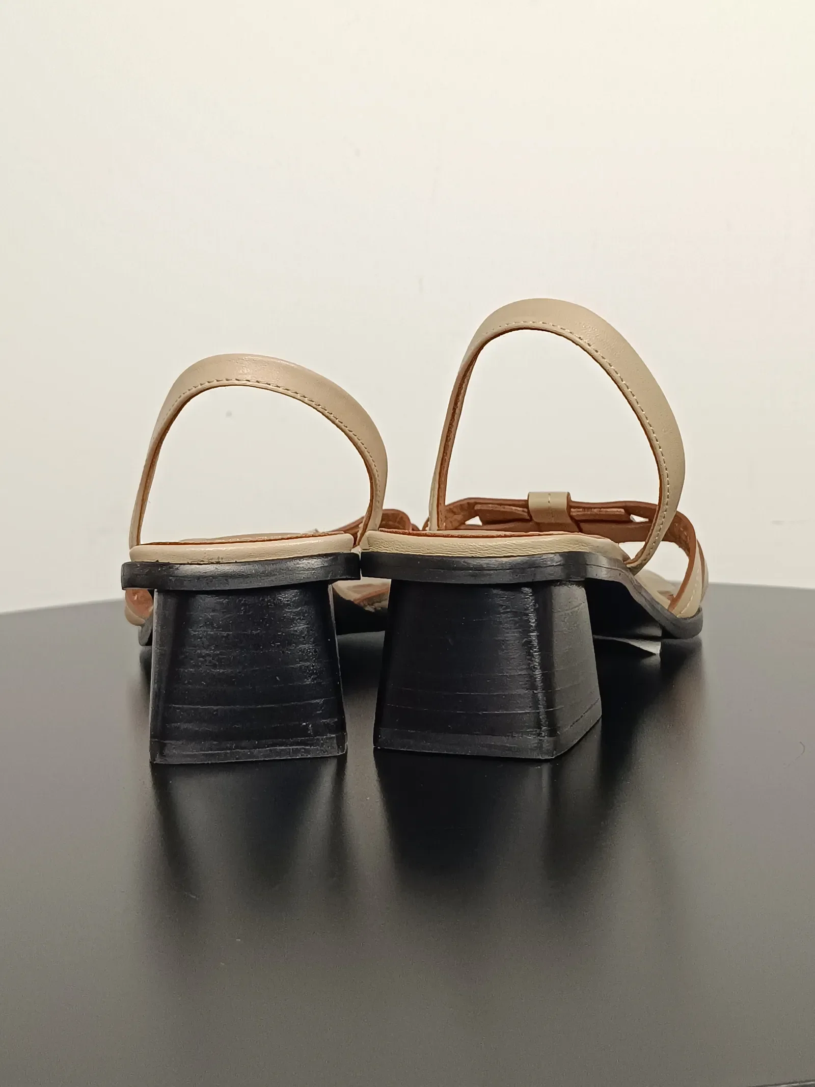 Flattered Freja Leather Creme-skinnklackar - Image 5