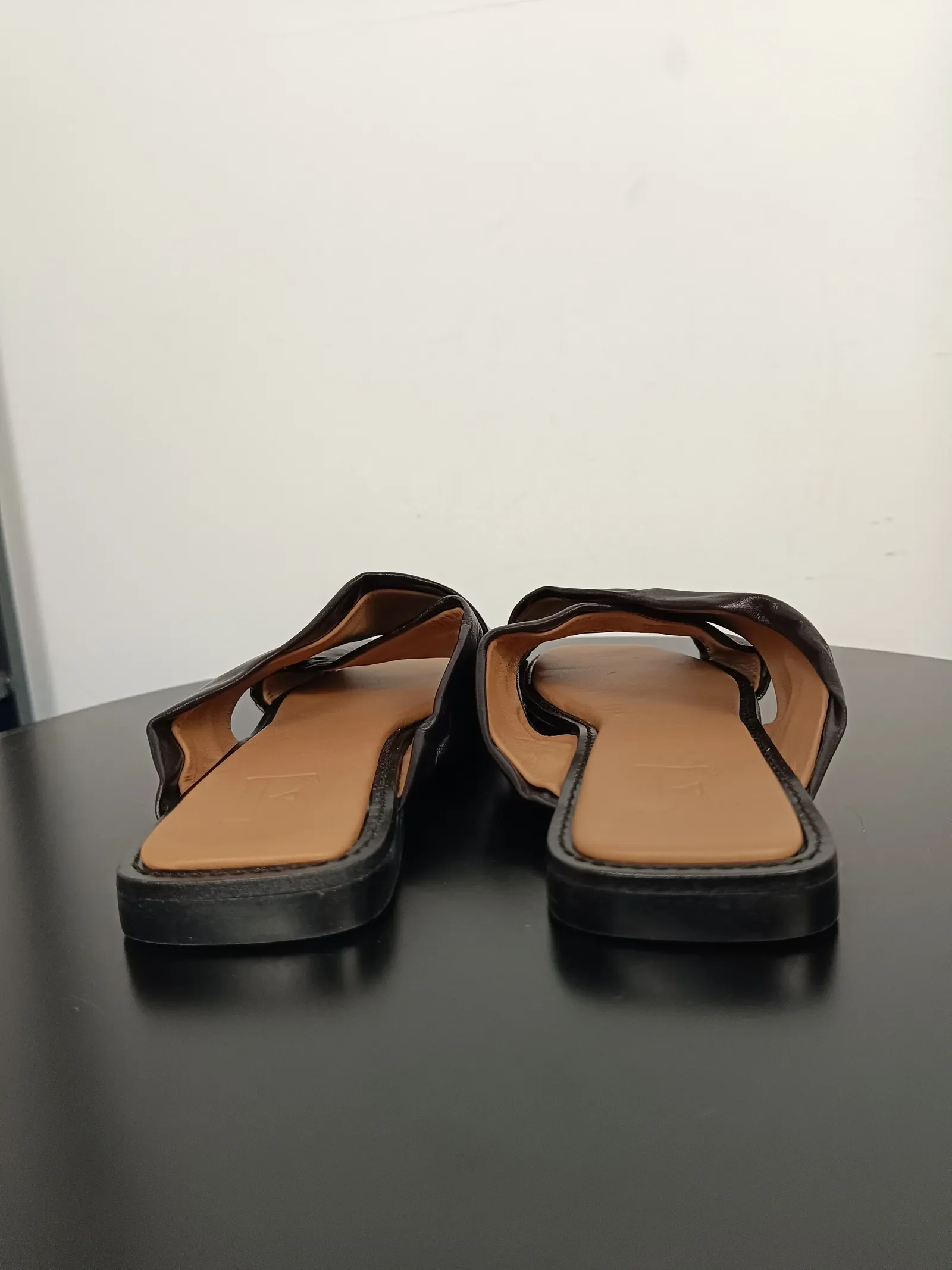 Flattered Gabriella Black Leather-skinnsandaler NWOT - Image 5