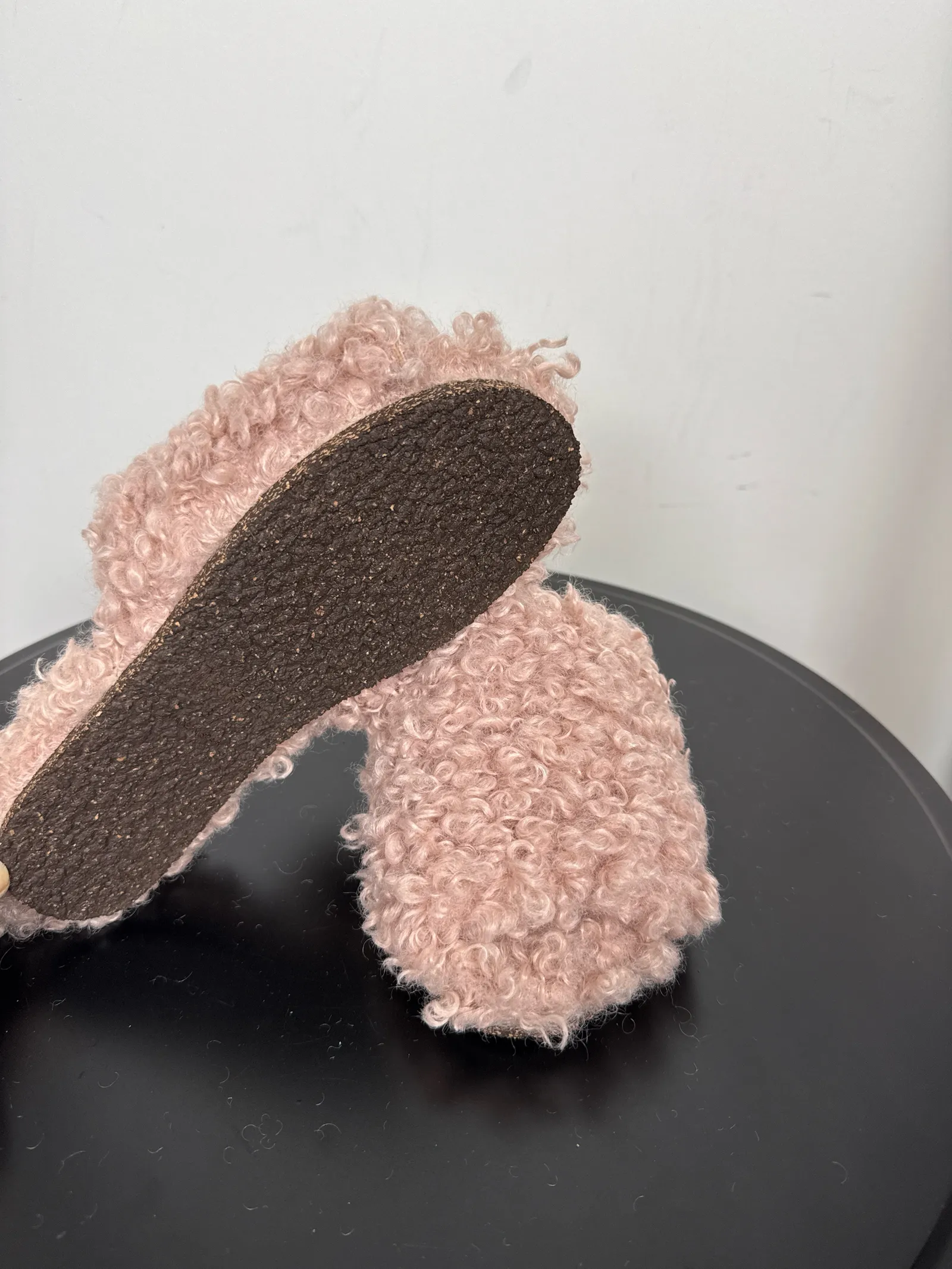 Flattered Livia Pink Pile-ullsandaler NWOT - Image 3