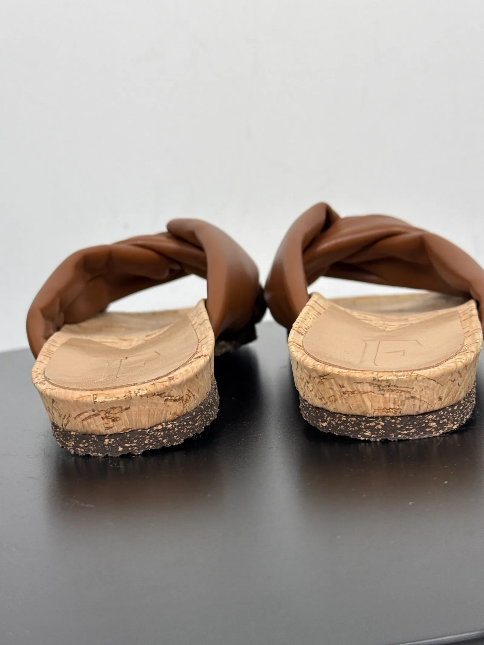 Flattered Lou Brown Vegan-skinnsandaler NWOT - Image 5