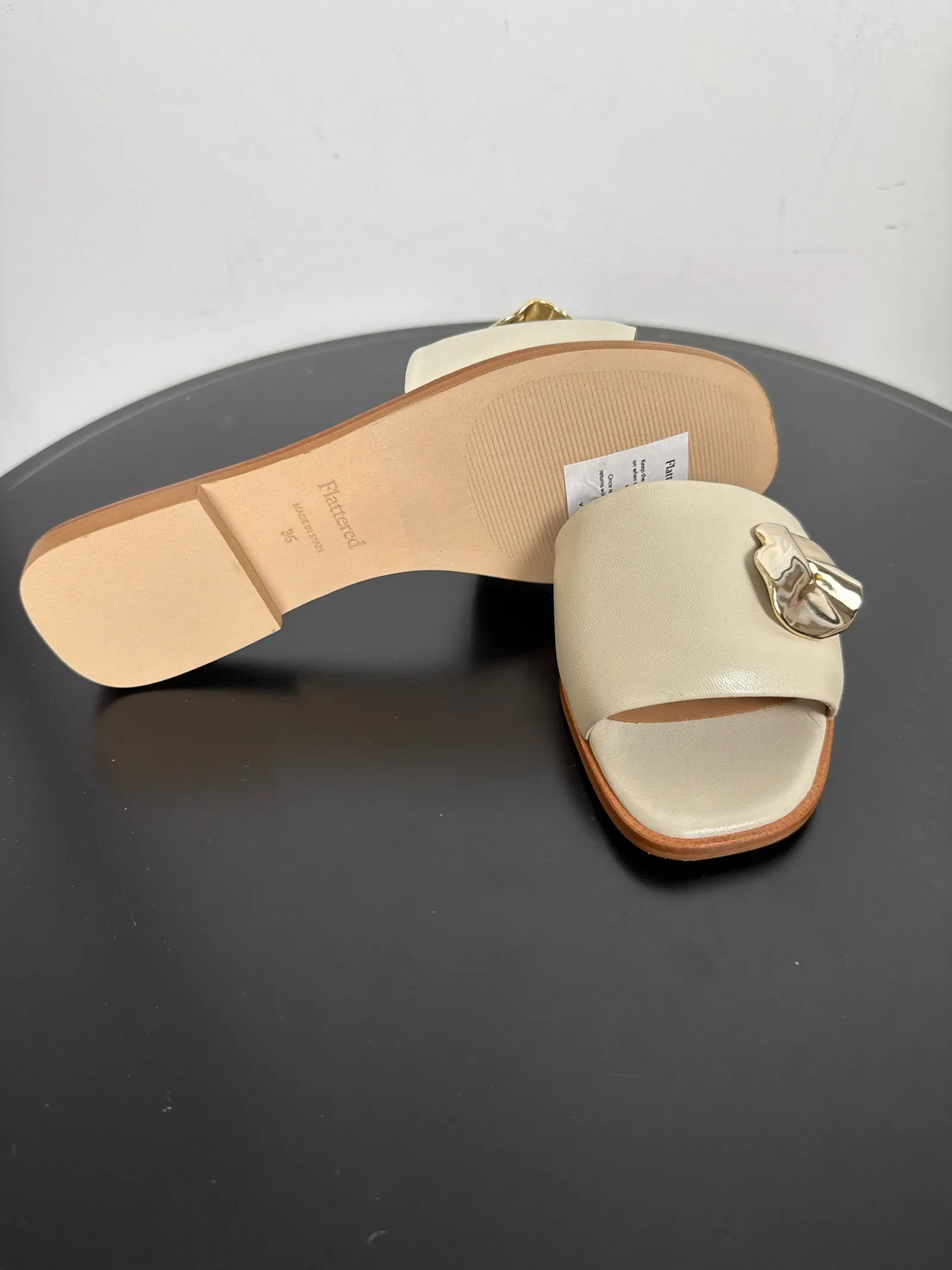 Flattered Mira Creme Leather-skinnsandaler NWOT - Image 3
