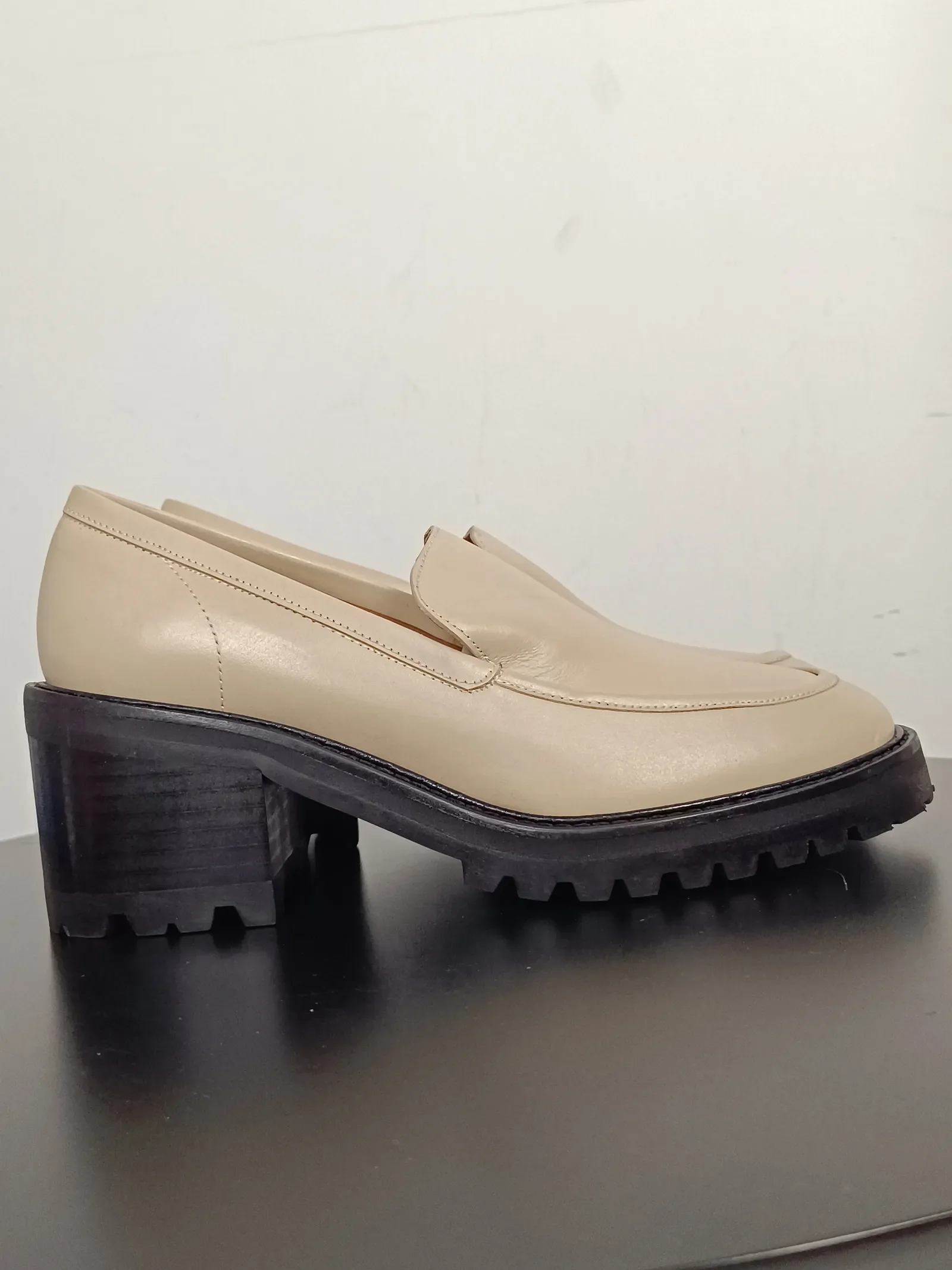 Flattered Saga Creme Leather-skinnloafers NWOT - Image 6