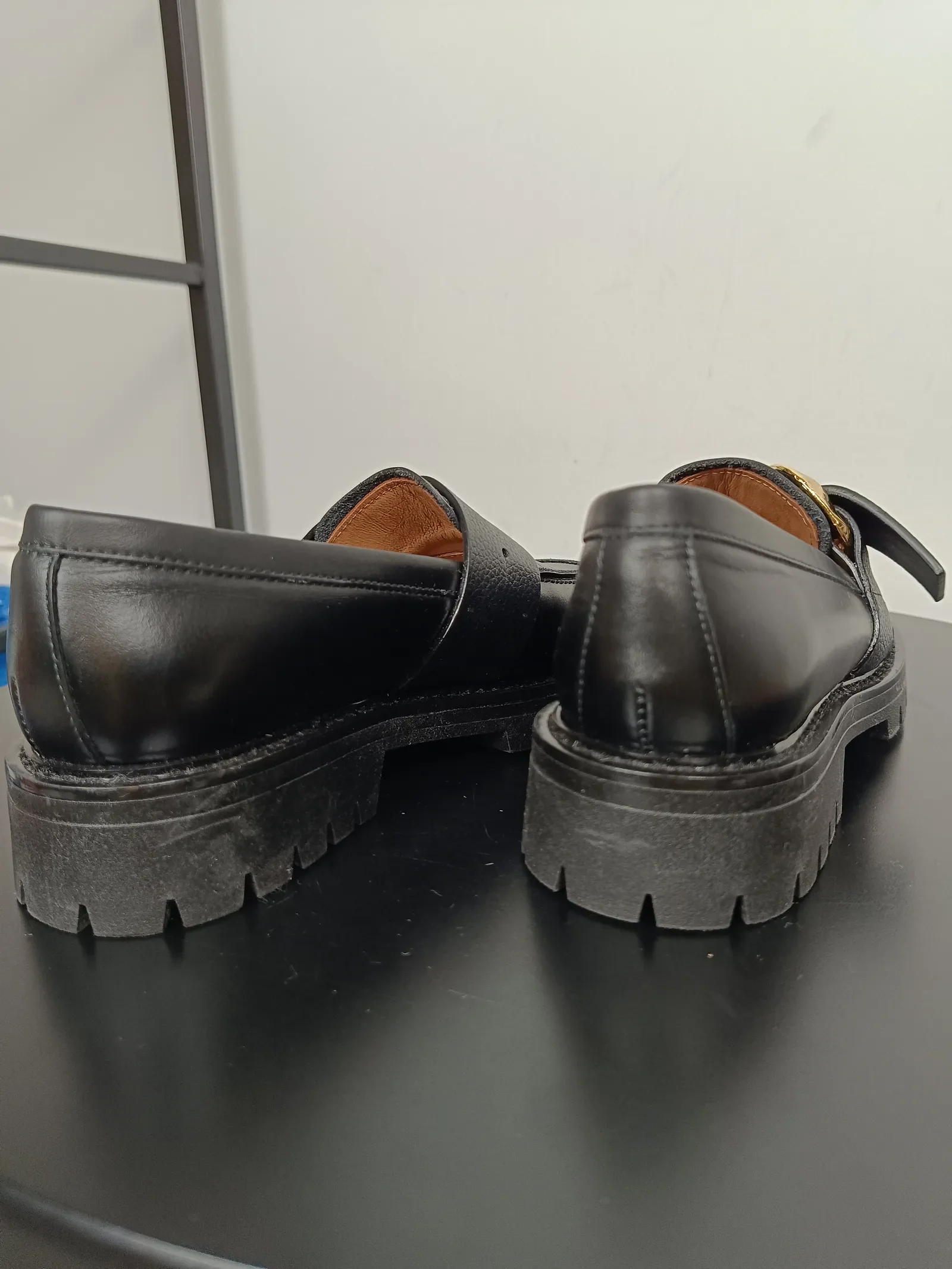 Flattered Stella Black Leather-skinnloafers - Image 4