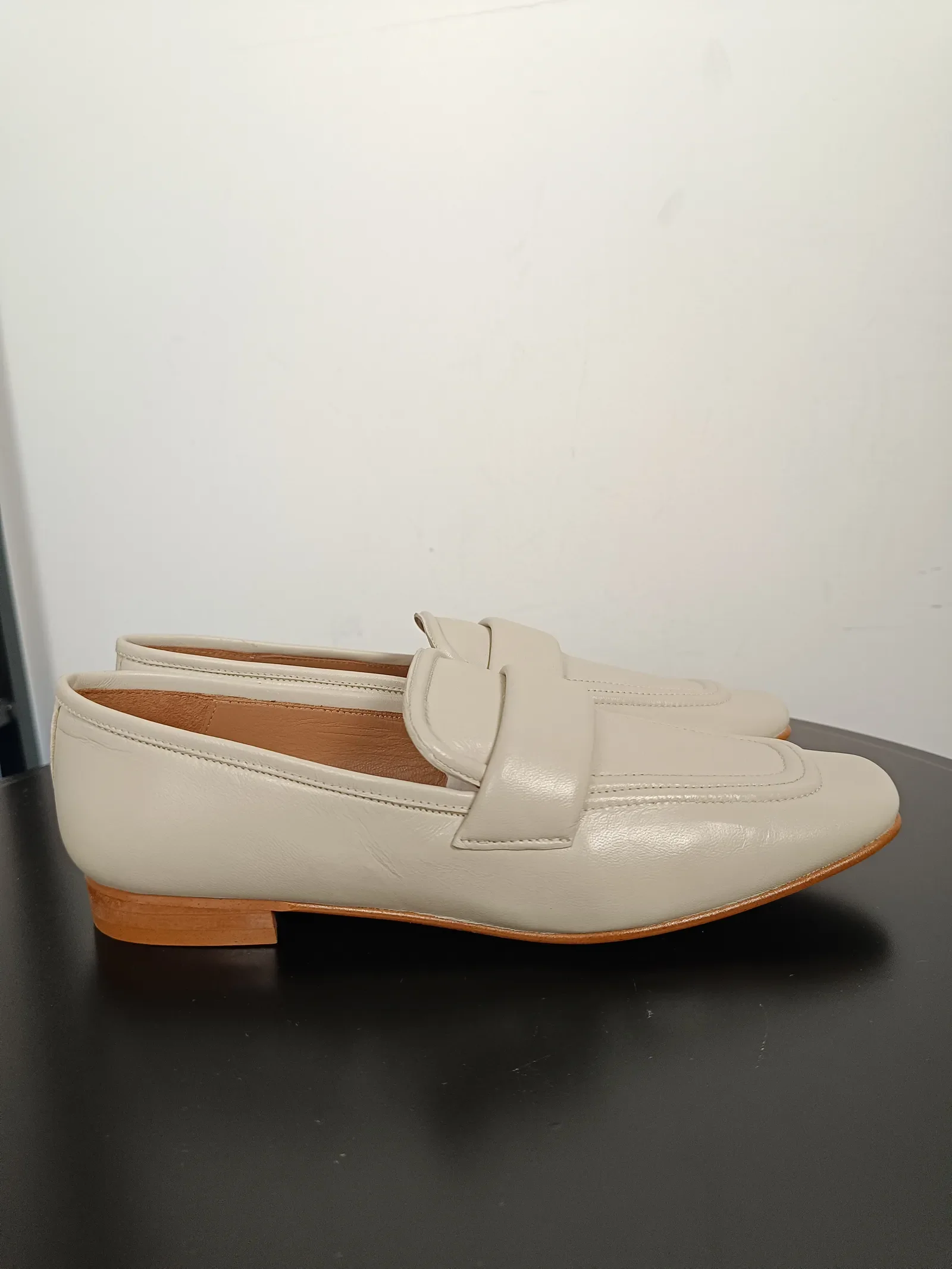 Flattered Vivienne Creme Leather-skinnloafers NWOT - Image 6