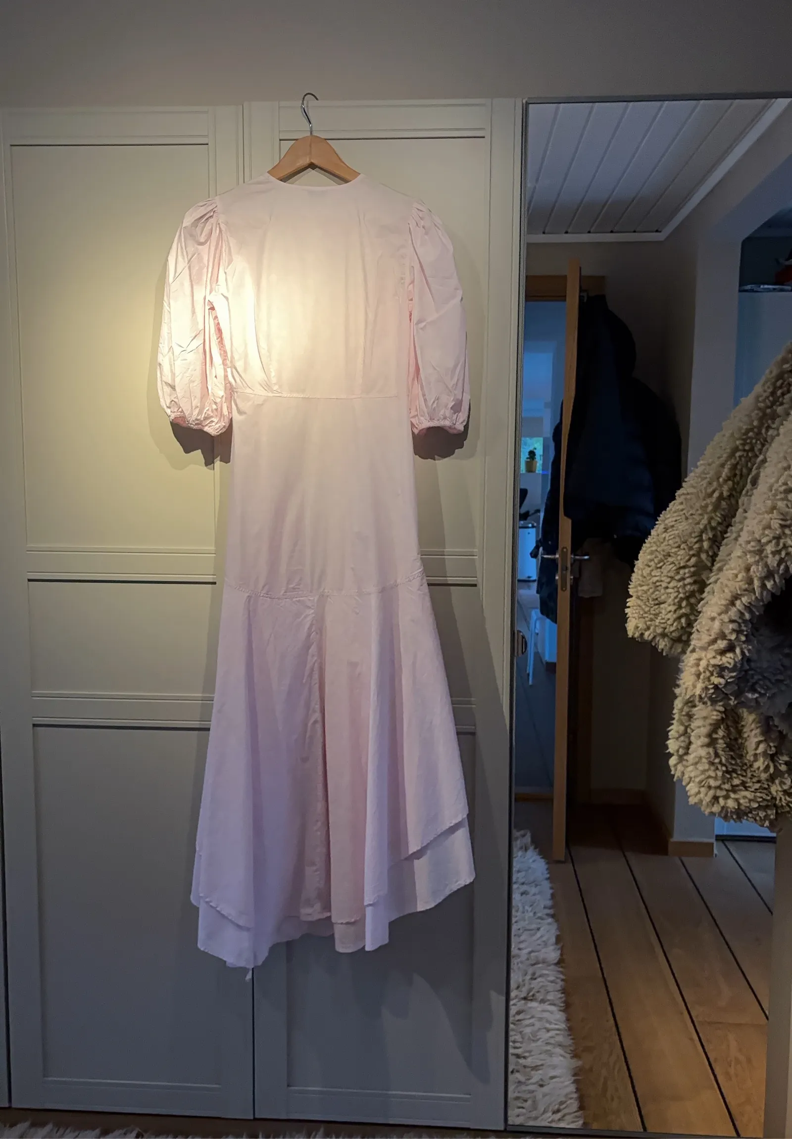 Ganni-klänning - Image 4