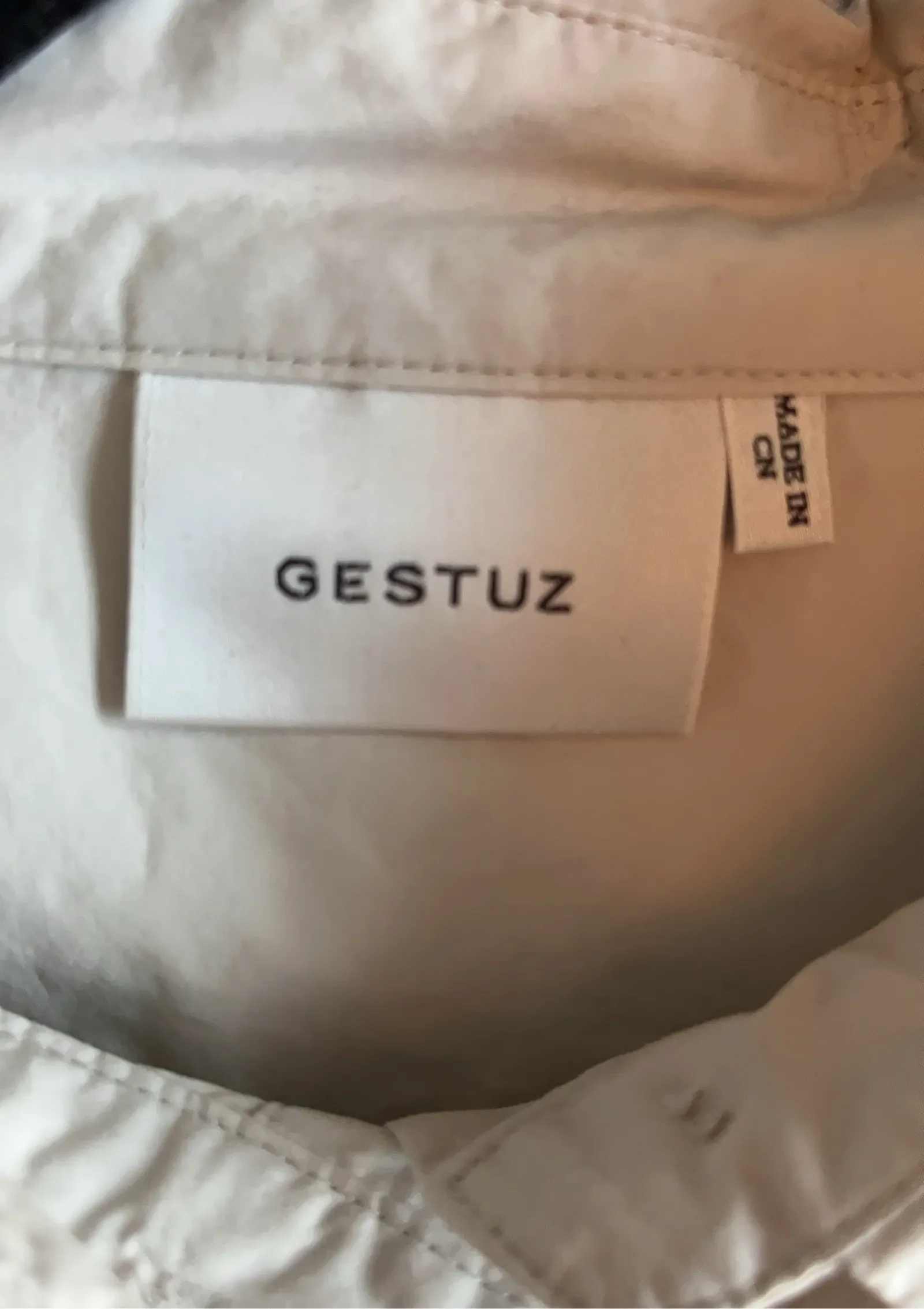 Gestuz-skjorta - Image 2