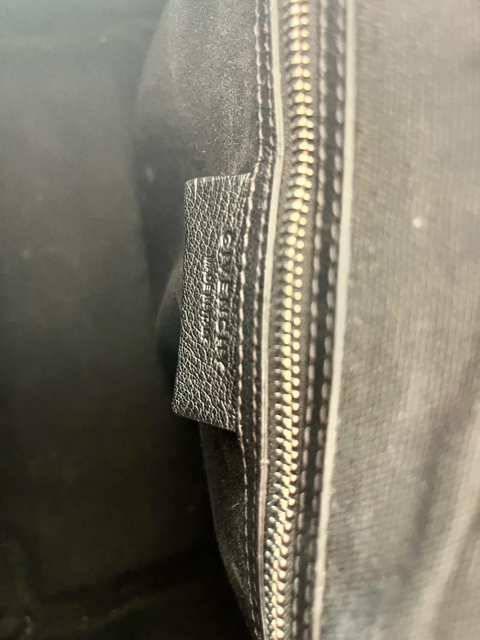 Givenchy Antigona Medium-skinnhandväska - Image 5
