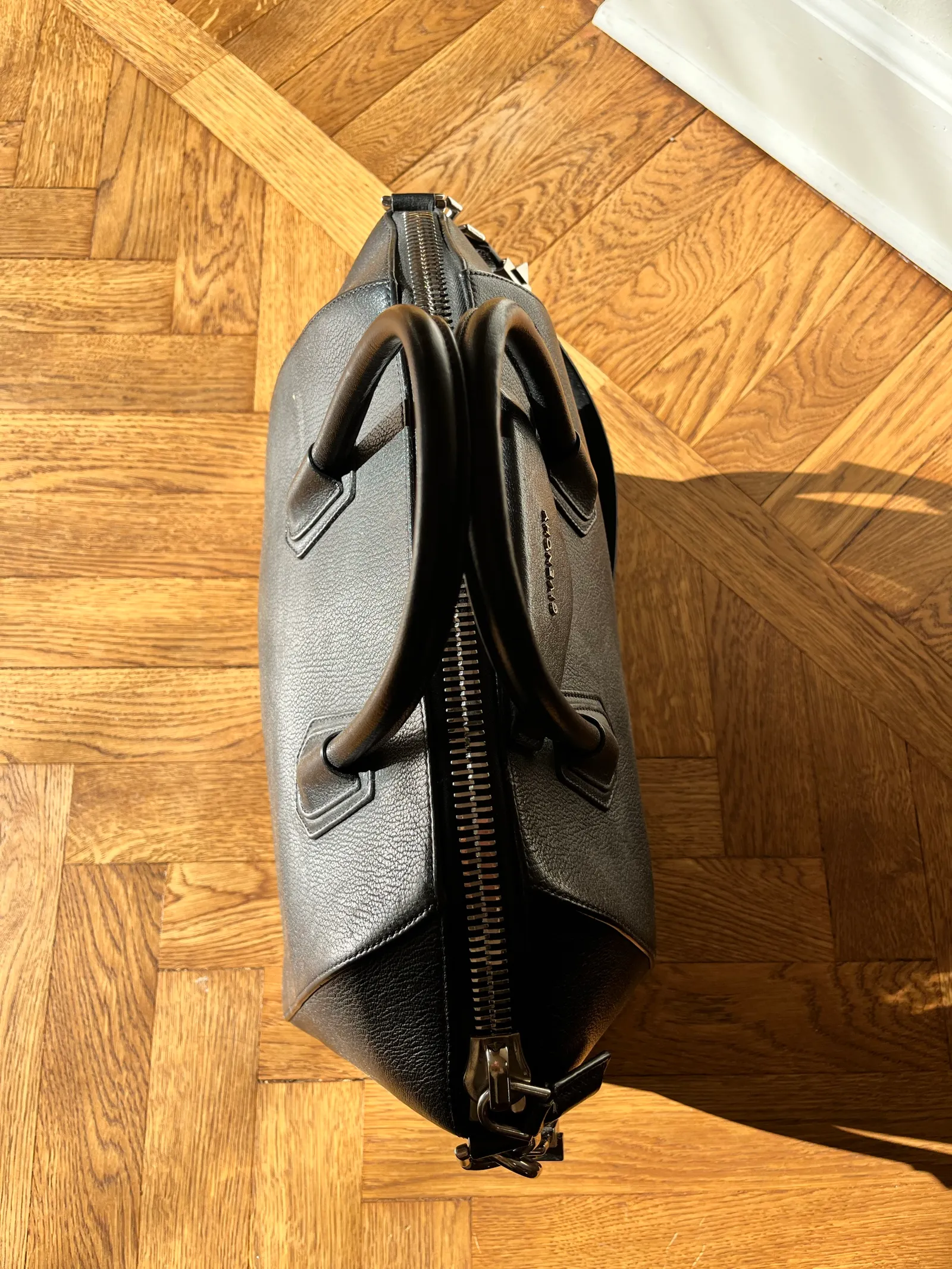 Givenchy Antigona Medium-skinnhandväska - Image 6