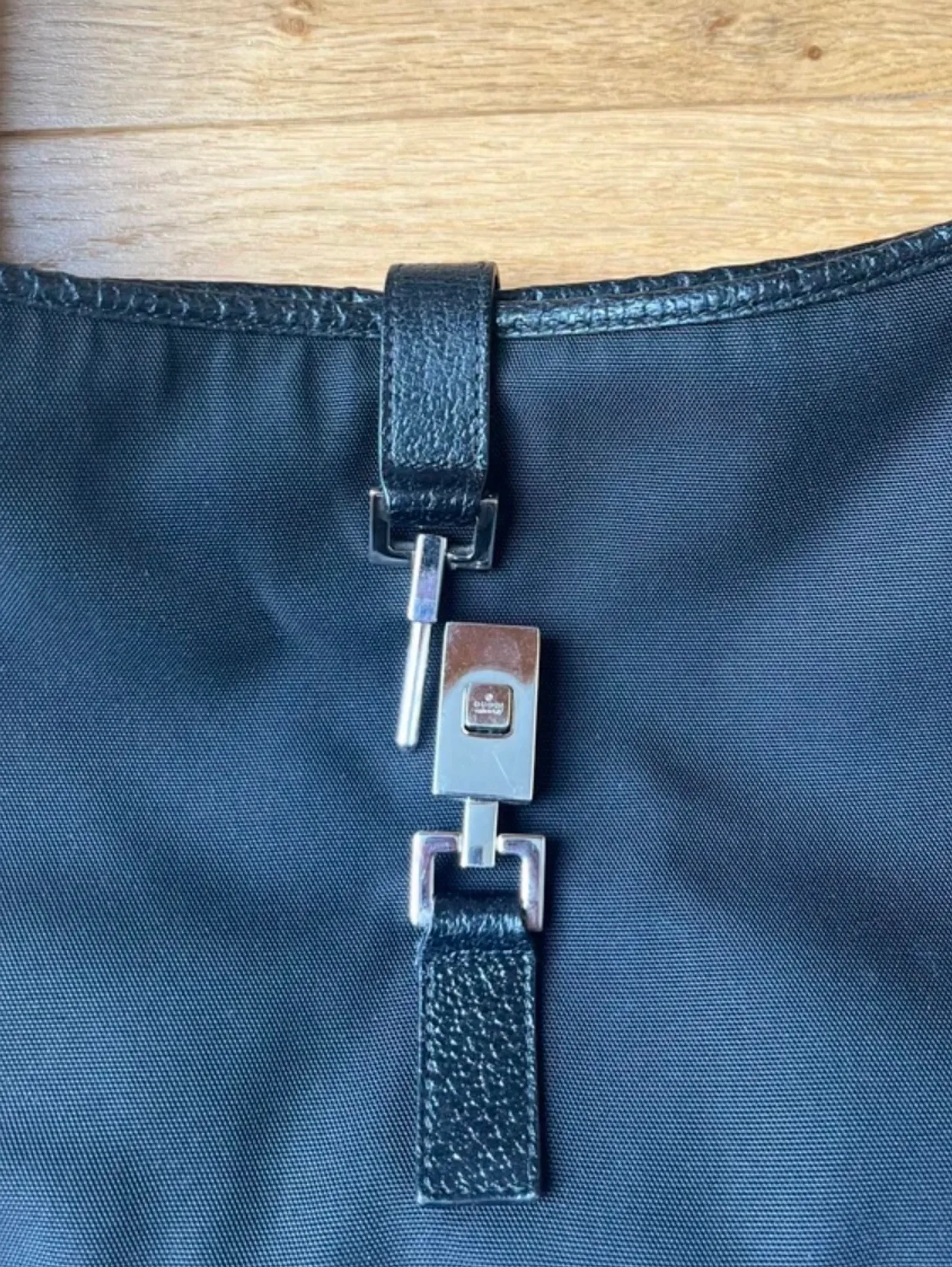 Gucci Jackie-axelremsväska - Image 5