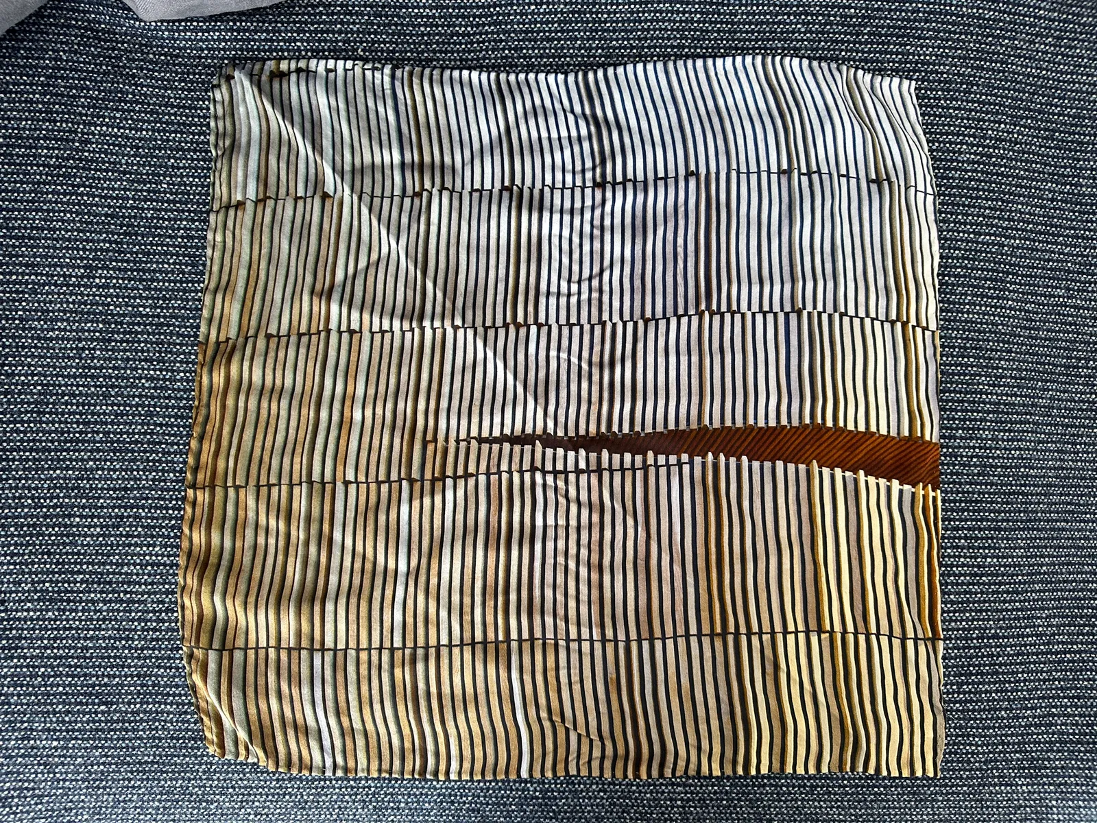 Holzweiler-sidensjal NWOT - Image 3