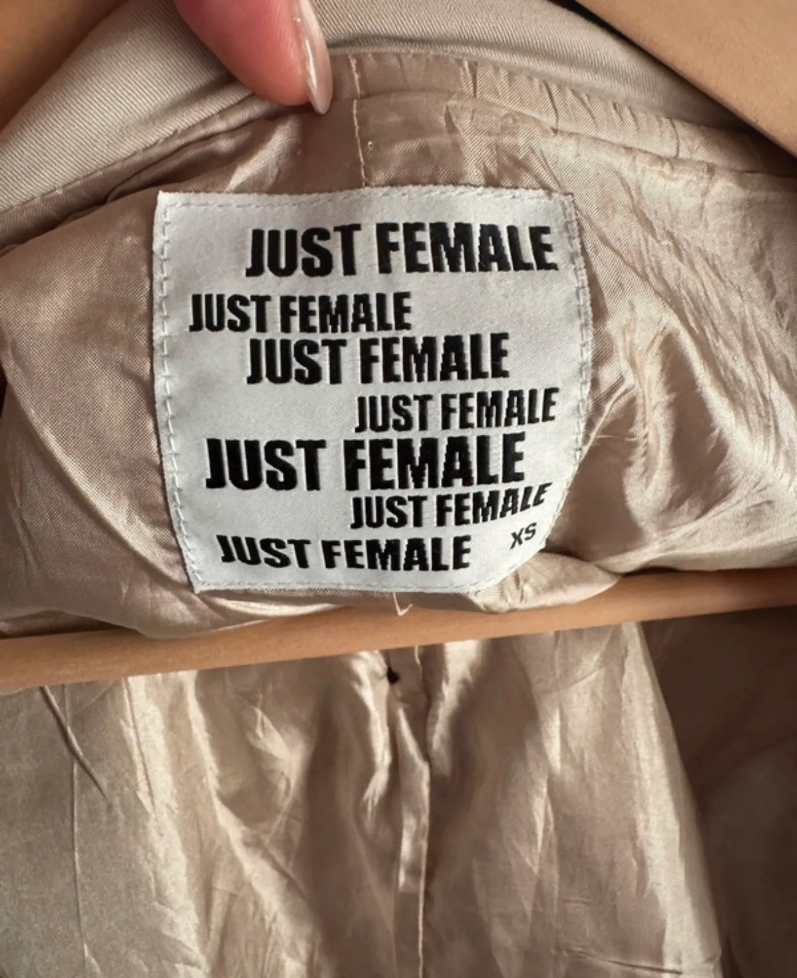 Just Female-trenchcoat - Image 2